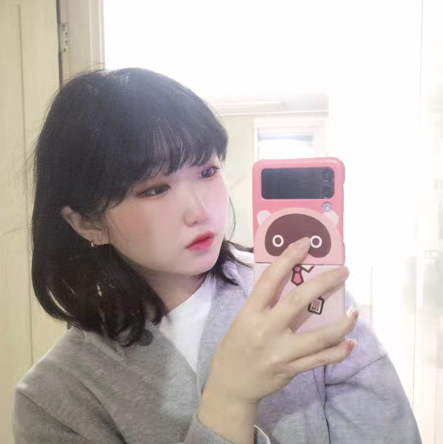 거울샷이 좋앙☁️🤍

#거울아거울아세상에서누가제일예쁘니 
#난아니고
