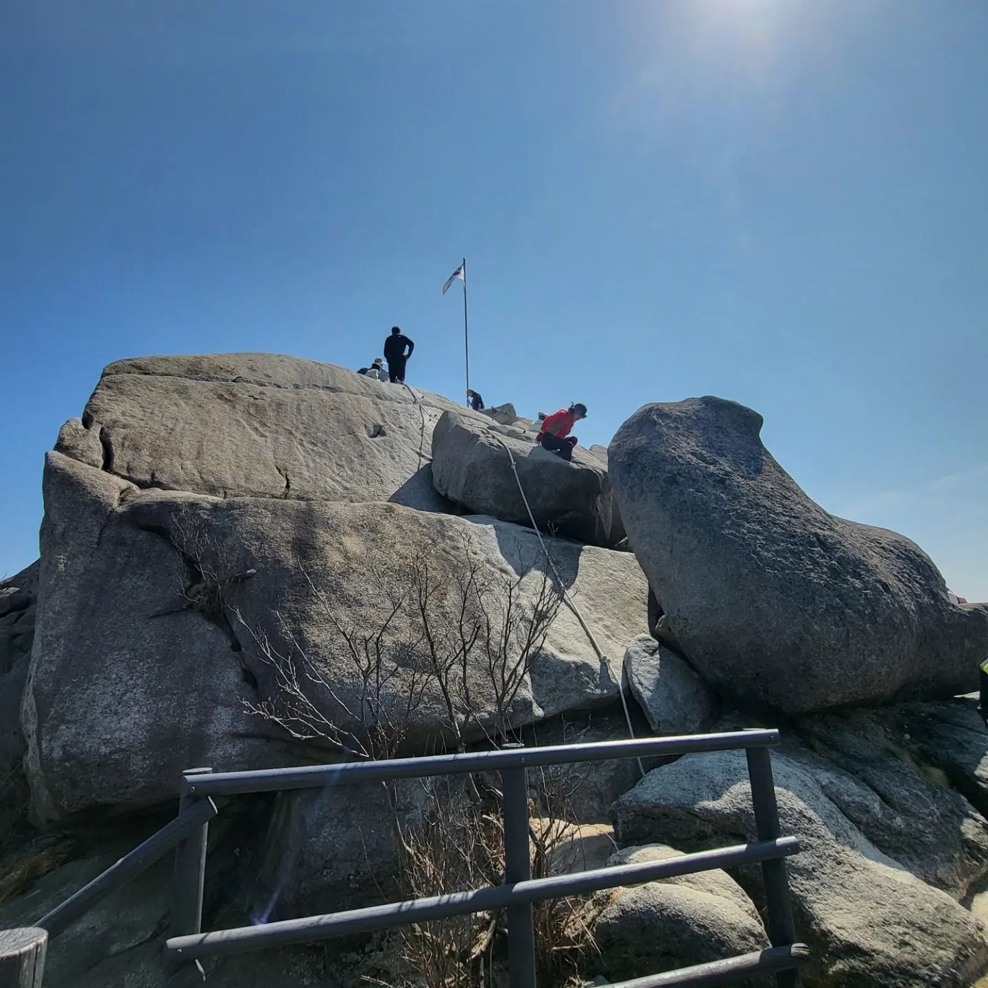 #불암산

진짜 간만에 등산⛰️
너무 오랜만에가서인지
힘들어서 어지럽...ㅋㅋㅋ
공복산행은 안해야겠다고 다짐

#불암산정산 #등산 #등린이