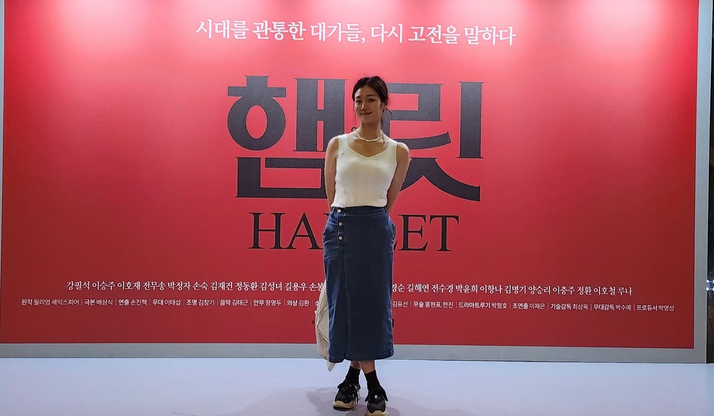 최고의 선배님들 연기 눈앞에서 보고
몇번이나 감정이 격해졌었는지
눈앞에서 보는 걸작과 엄청난 연기력에 감탄 또 감탄하고 갑니다
감사히 잘 봤습니다👐🏻

#햄릿