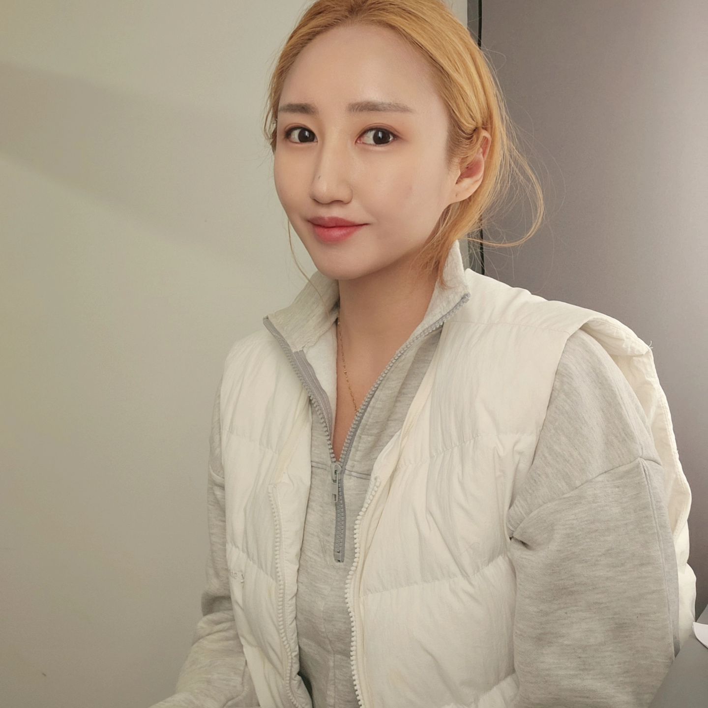 한분한분 인사드리지못해 죄송해요👋
다들 새해에는
우리 원하는일하게
저에게 복을주세요👍

새해복 저희가 다 받을게요😁