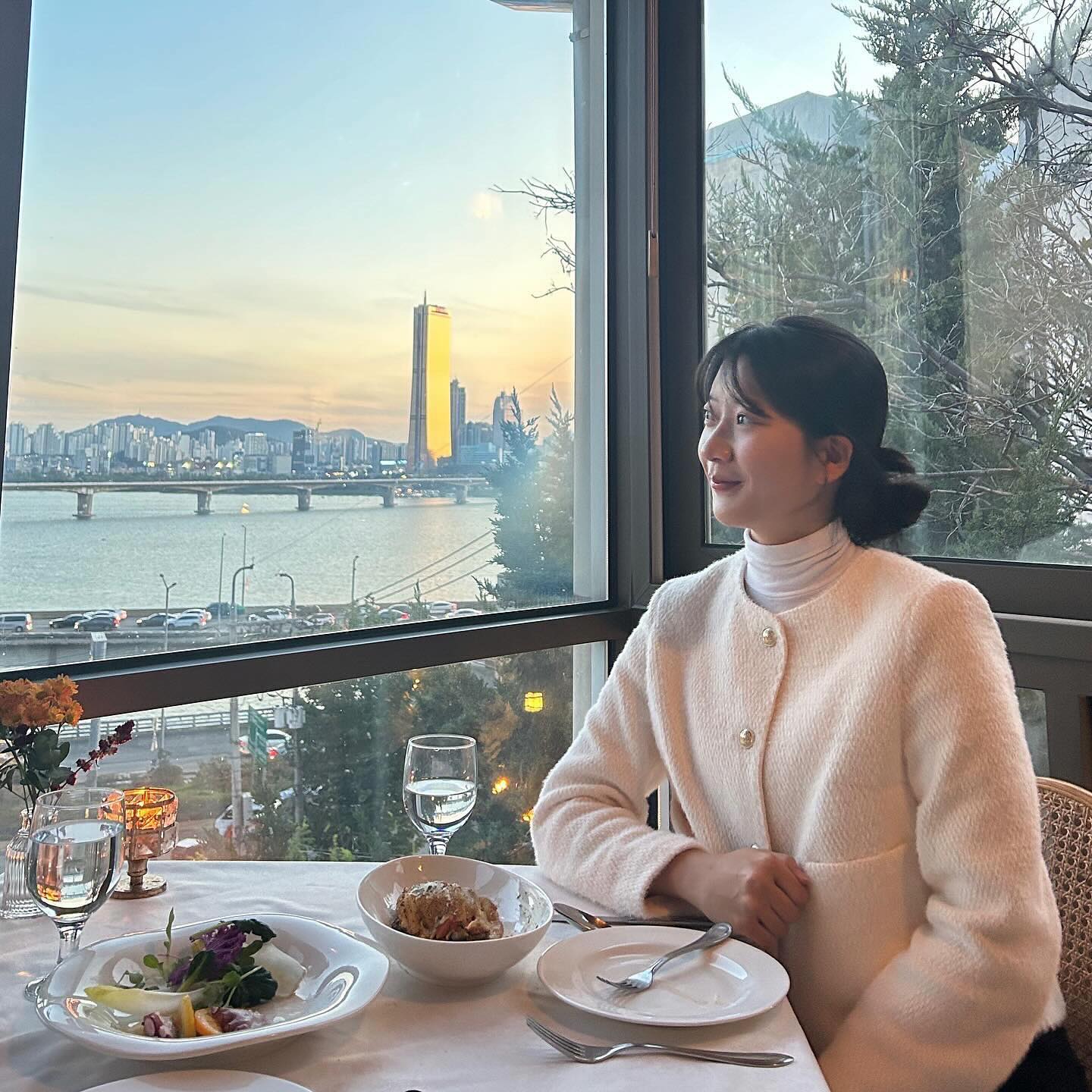 노을부터 코스요리까지 🩵 8주년 기념 고마오요 🧡
