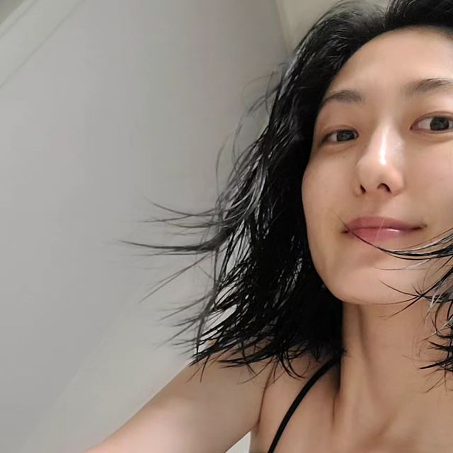 아베크혜진 on Instagram: "#협찬 소확행이 필요한 요즘..ㅎㅎㅎ 하루 한가지씩이라도 나를 위한 시간을 가지려고 노력하는데 매일 작은 뷰티습관을 통해 소소한 행복을 느끼곤 한다. 요즘은 나