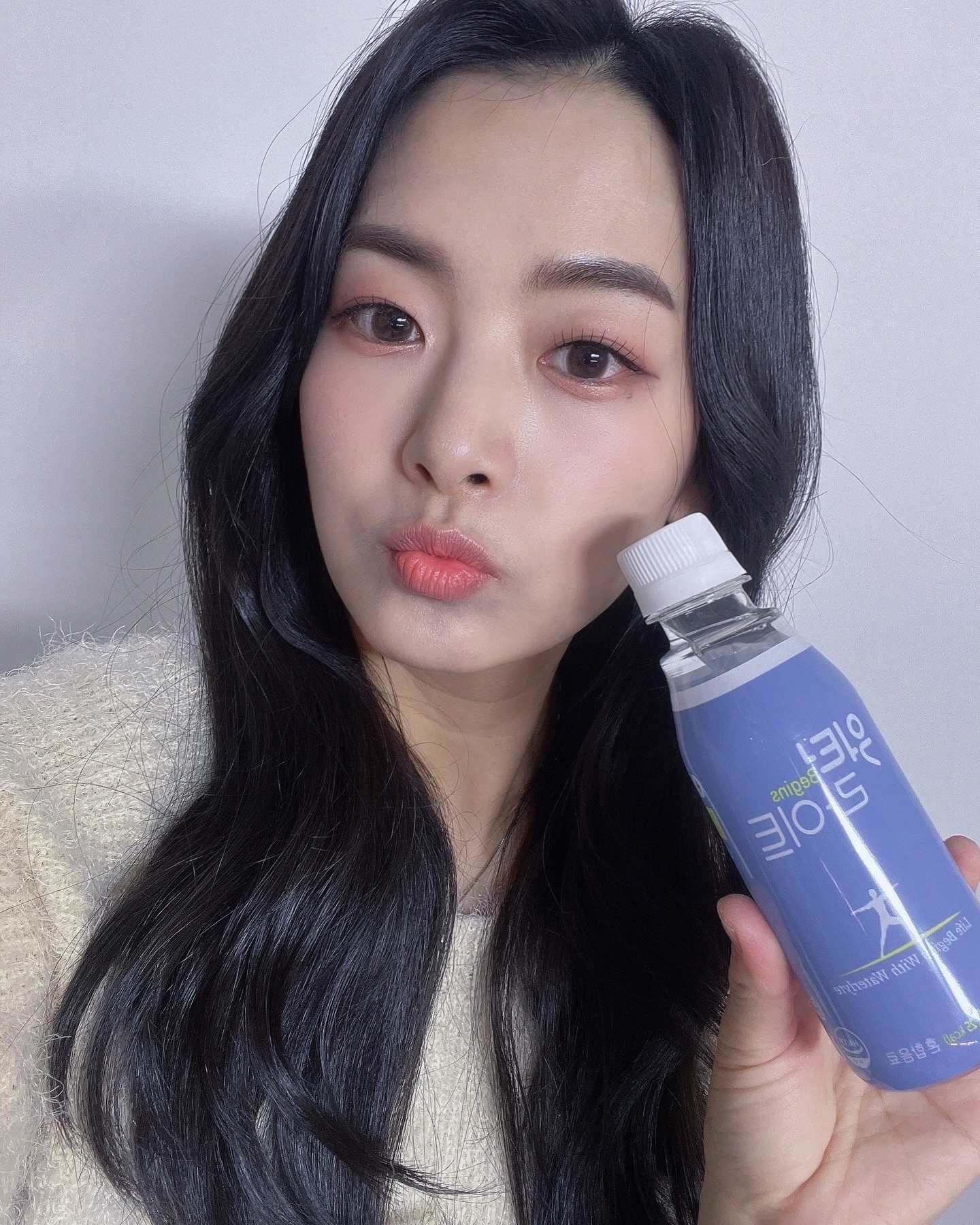 오와… 힘든하루
오전 여섯시에 나와서 
면접에 방송에 협력사 미팅까지 🫠
방송을 만족스럽게 못해서 .. 우울해 ……
앞으로 진짜 컨디션 조절 잘하고 
스토리 잘 풀기 !!!! 기억하고 뇌에 새기자 😭

#모바일쇼호스트 #네이버쇼핑라이브 #힘내자 #더잘하자 
#daily #today #selfie