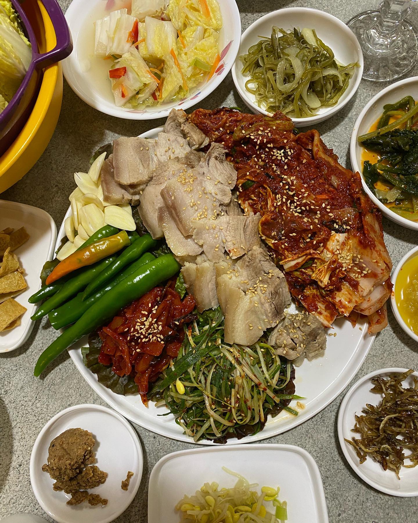 [항상 만나면 즐거운 이들과 함께💚] #소주안주 

 #광주 #광주여행 #daily #일상 #소통 #광주맛집 #광주핫플 #먹스타그램  #집밥 #홈스타그램 #한식 #백반 #홈쿡 #쿡스타그램 #요리스타그램 #요리 #저녁밥상 #아침식사 #점심메뉴 #food #homecooking #homecook #cooking #home #party #굴보쌈 #보쌈 #광주보쌈 #보쌈맛집