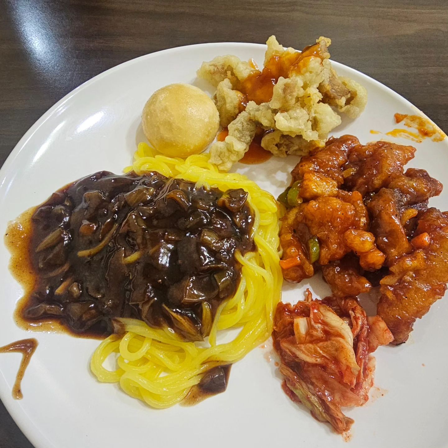 #오늘점심 #무한자금성
#뷔페 #또간집맛집 #11500원