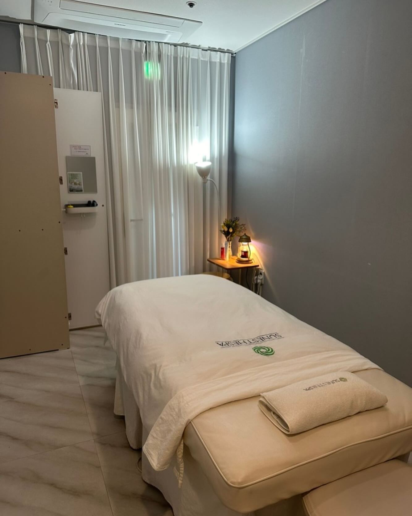 환절기라 속건조 스믈스믈 시작되서
선에스테스파 분당점 sunesthespa_bundang 
#용카관리 받고 왔다🙂#용카이드라넘버원 으로 
풀코스 관리 받으니 속광나서 기분 넘 좋음.!
담엔 #발몽관리 도 받아보고 싶네😋

#분당피부관리
#광채피부
#분당에스테틱
#수내에스테틱
#분당피부관리실
#수내피부관리실
#산전산후관리
#웨딩케어
#하체관리
#연예인얼굴경락
