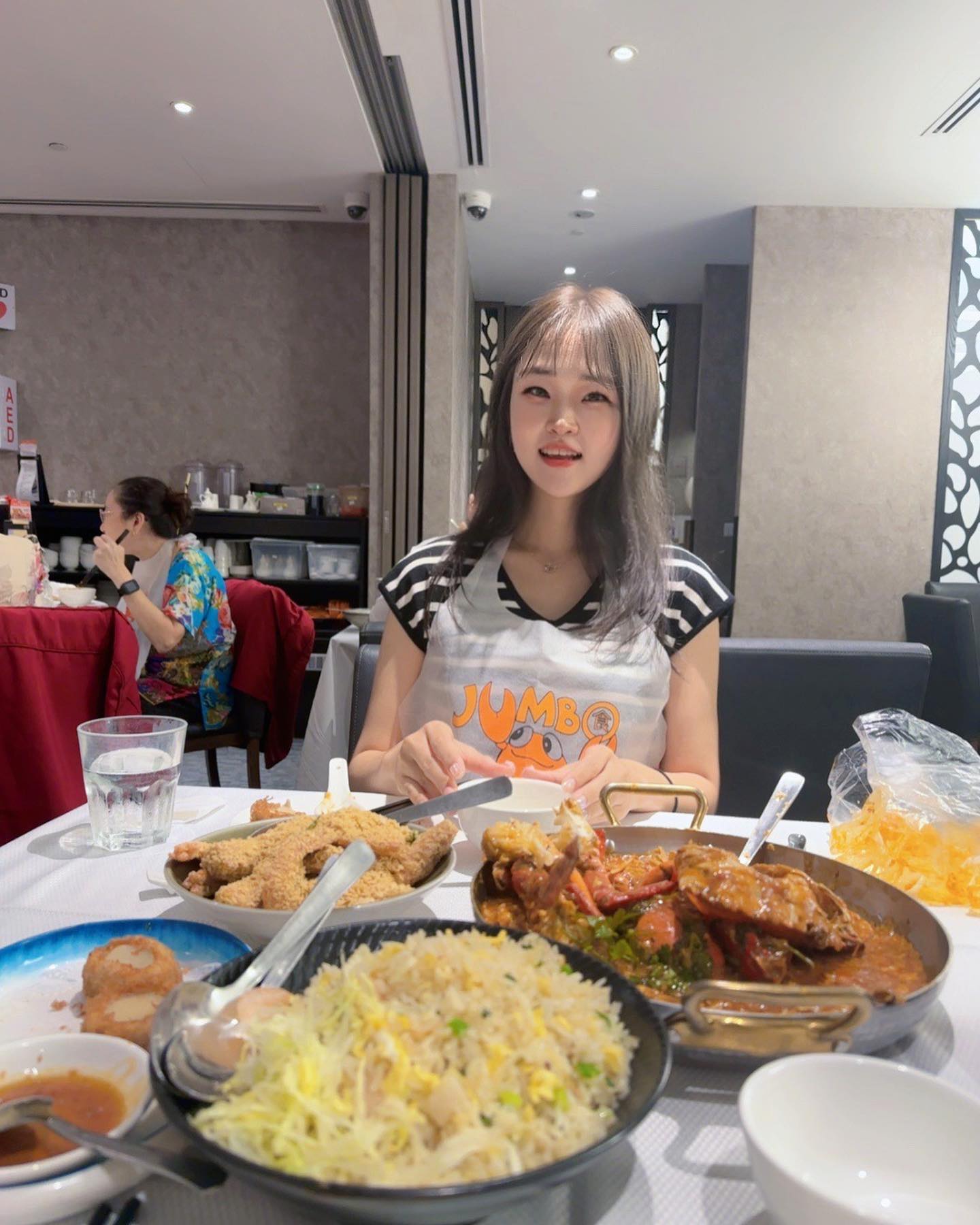 내가진짜진짜조아하는 칠리크랩 맛집! 🫶🏻 이거먹으려구 엄마랑 웨이팅 1시간 넘게해따..! 진짜 맛있어요😍 #싱가포르 #싱가포르맛집 🦀 🦞 🦐