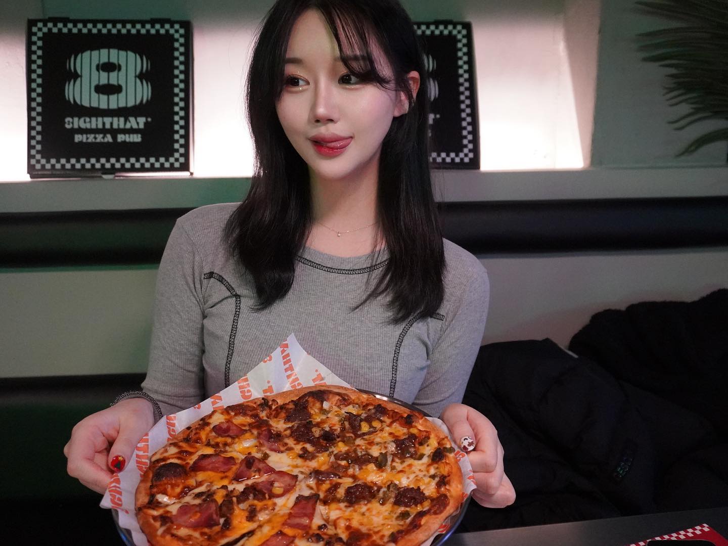 간만에 수원갔다가 피쟈먹구 와땃 ㅎㅎ 🍕🍕 
요기 완전 피자 맛집 ՞•ᴥ•՞ 
분위기 왜케 조앗,,💗 
-
#협찬 #광고
#02년생 #01년생 #훈녀 #셀카

#선팔 #맞팔 #선팔하면맞팔 #22살 #21살 #23살 #20살 #좋반 #팔로우미 #좋아요반사 #소통 #일상  #셀스타그램  #03년생 #04년생 #lfl #lb