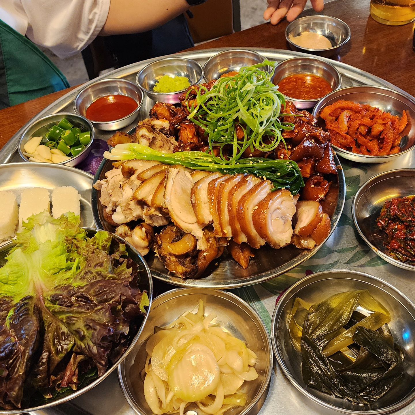 족발 굿👍🏻👍🏻

#완미족발신월점 #족발맛집
