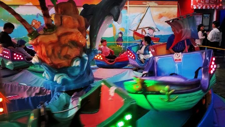 우리 소은이의 첫 놀이기구🎡
겁이 없는 김소은이는 역시나..🤔
앞으로 자주 데려갈껭♡🎠🎢🚂🛝🌝
