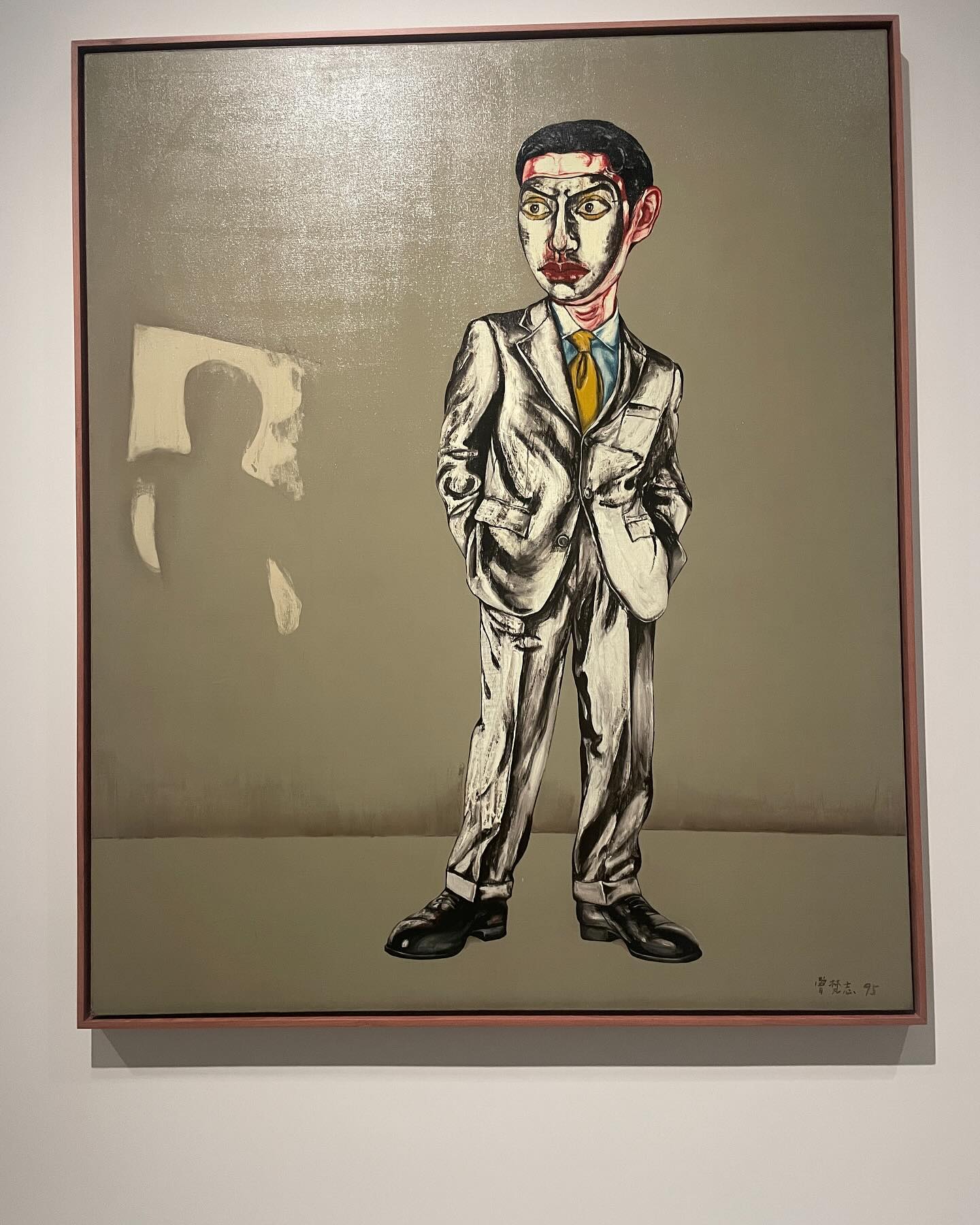 #1990년대작품 너무 신기하다 
이번 전시 내가 태어날때 활동했던 중국화가의 
작품을 만나던때 👋🏻👋🏻👋🏻👋🏻
독특한 화법에 충격과 신선했던 느낌
솔직히 자주 ㅠ 봐야한다는걸 많이 느낀다
빠른 수집 기간을 기다리면서 ❤️