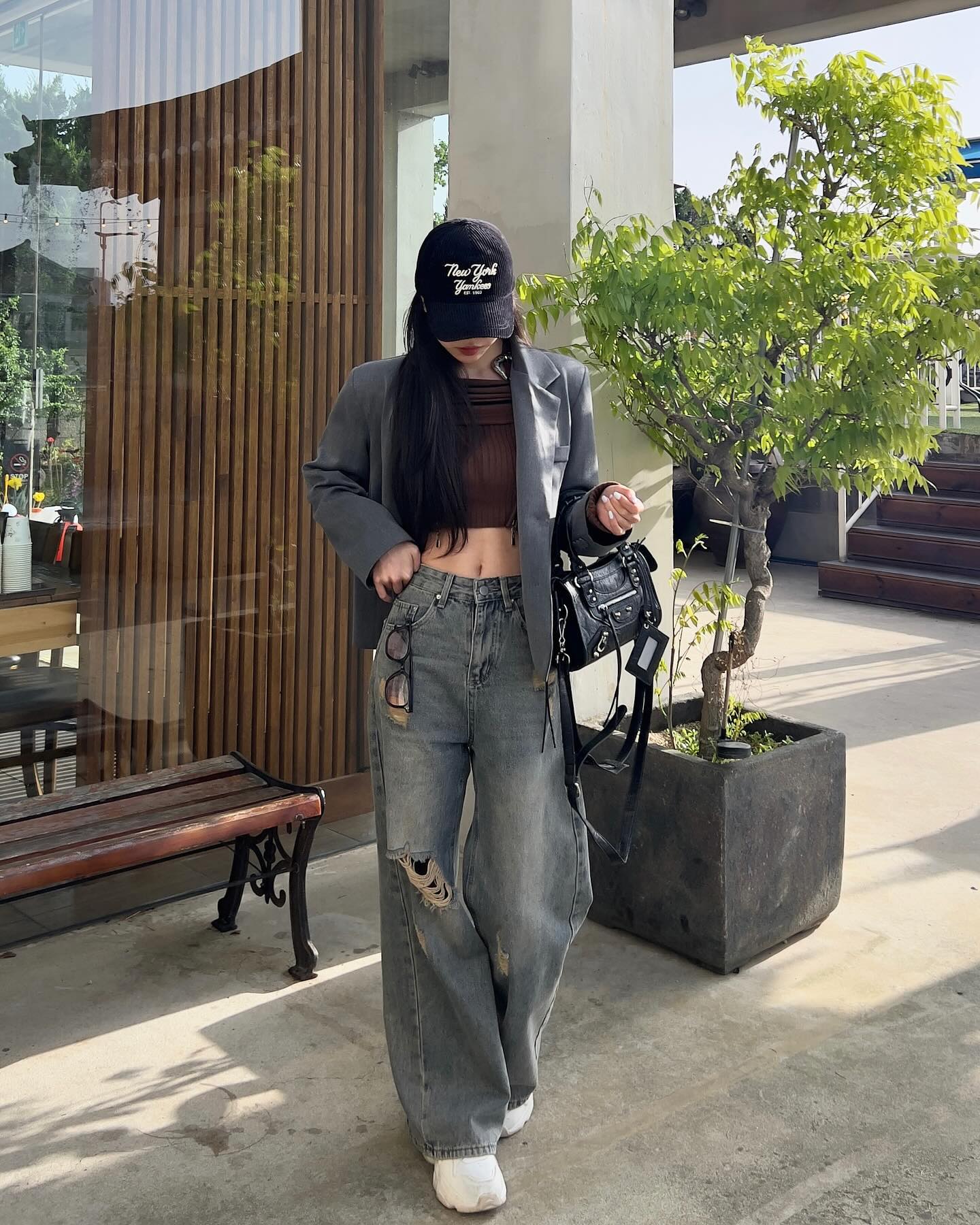 오랜만에 올리는 게시물🖤
라식하고 화장 못해서 스탈 좀 바꿔바따👀 오때