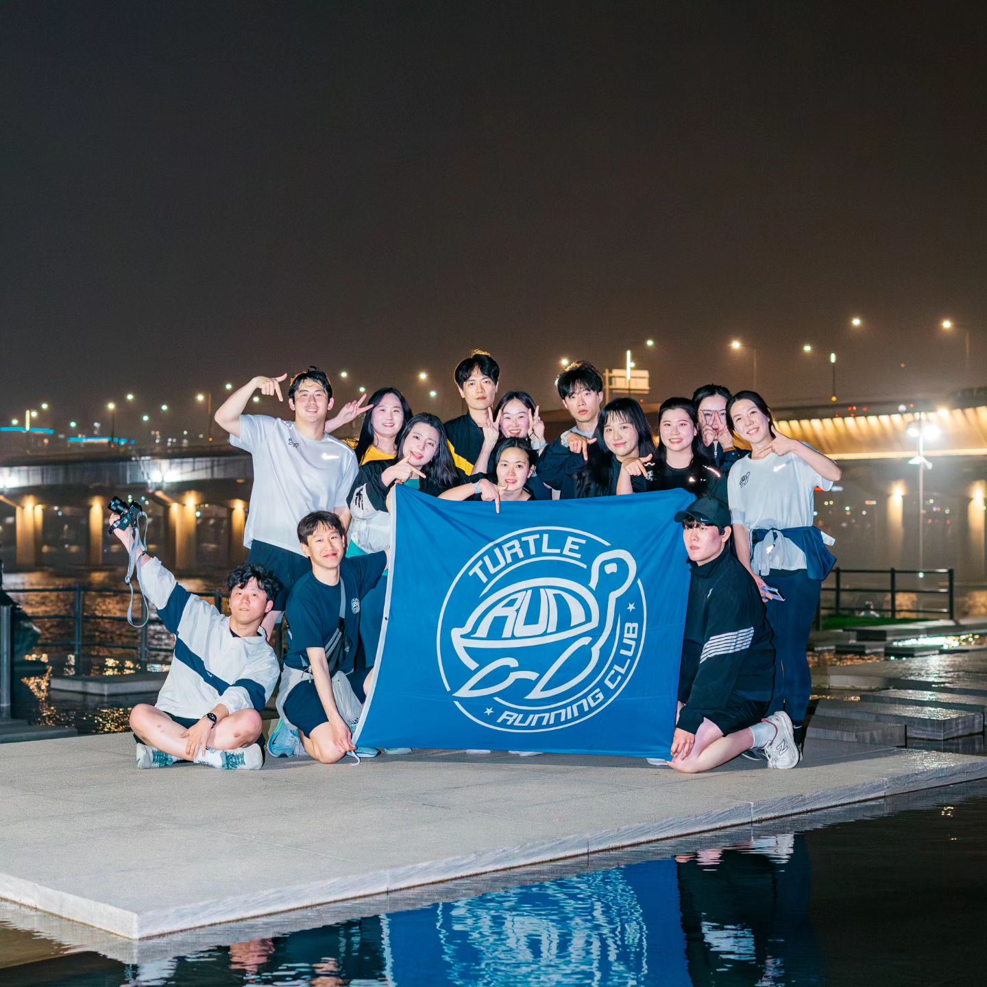 터틀런 덕분에 여의도 잼나게 뛰어버림🏃‍♀️🏃‍♀️ 러너스테이션 기대가 됩니당 히힣 가보자고!!!!🔥🔥🔥

#서울특별시 #러너스테이션 #러너스테이션챌린지
#파워에이드 #아미노바이탈
#엑스붐 #LG전자

turtle_run_
lgelectronics_kr
aminovital_kr

📸jeonybee
📸hyun9402