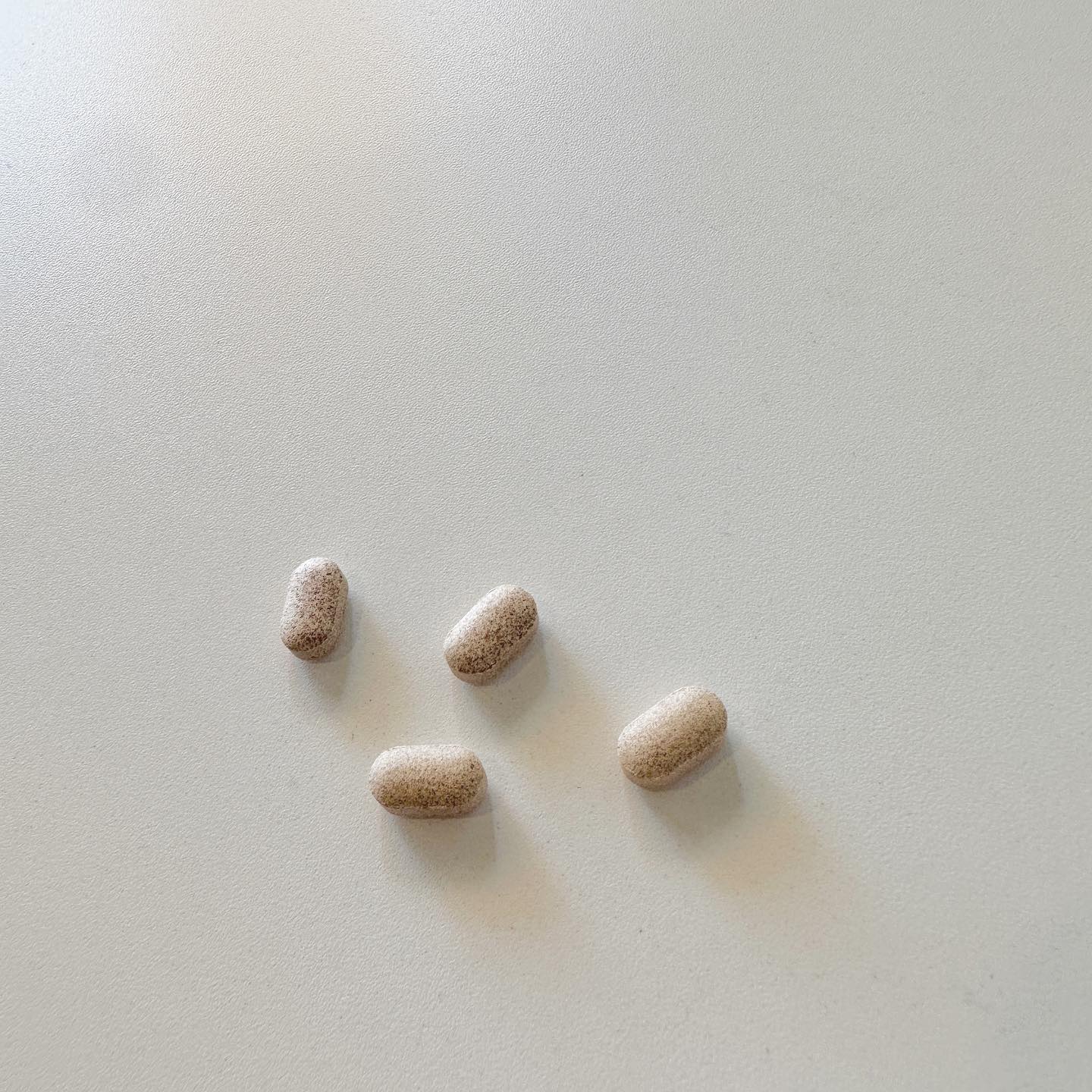저 이거 
네이버에서 본적있어서 정말 먹어보고 싶었는데 이렇게 좋은 기회로 접해보다니요 !! 
👉🏻써큐 플로우 케어👈🏻
기억력 개선에 효과적인 제품 이라길래 저에게는 절실한 제품이고 또 너무 기대 되는 영양제 ! 
콜레스테롤개선까지 저 정말 너무 기대됩니다 ~~~~ 이번에 먹어보고 왠지 꾸준히 저랑 동반할 느낌적인 느낌 😆♥️
.
.
.
.
#스윗레인 #홍국 #모나콜린 #모나콜린k #홍국모나콜린K #혈액순환 #혈액순환영양제 #은행잎 #은행잎추출물 #콜레스테롤 #콜레스테롤영양제 #콜레스테롤낮추는영양제 #순환 #기억력 #수족냉증 #영양제 #영양제추천 #영양제맛집 #영양제추천해주세요 #영양제선물