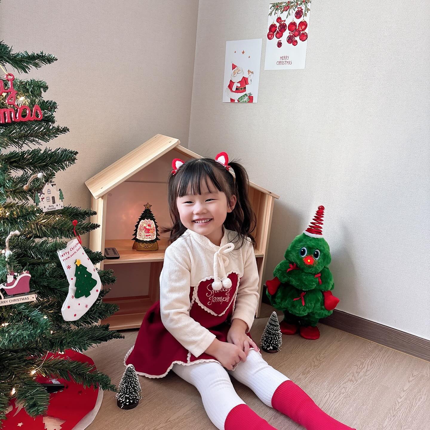 +1422🎄

아직 멀었지만 몇주전부터 신나야지:)
서아가 제일로 좋아하는 달❤️
요새 하루가 너무 빨리 지나가네~~~
할게 많은 12월도 순탄하게 잘보내자!!!!
아프지말고 재미있게🫶🏻

#46개월 #12월도잘부탁해