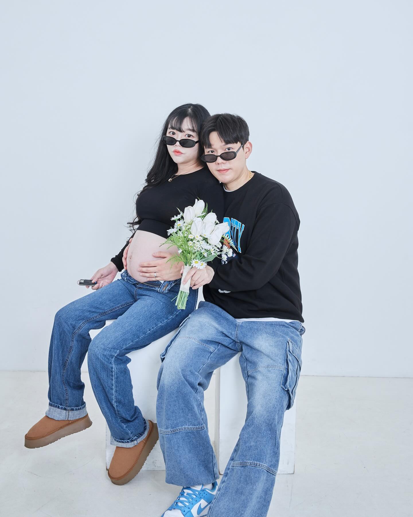 이런거 돈아깝다 생각했었는데 
해보니까 재밌네 만삭촬영해야지 생각만하다가 
급 새벽에 예약해서 #셀프만삭촬영 
안한게많지만 맘에들어 ❤️

찰떡이 1.4kg
#30w3d #만삭촬영 #셀프만삭 #셀프사진관