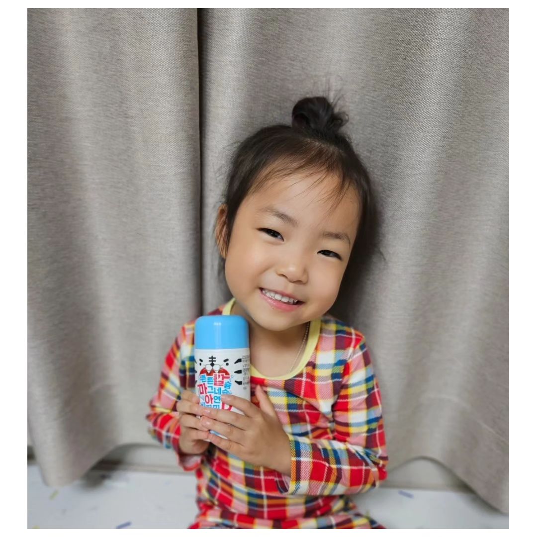 #협찬 babyrak 😊

1일1회 2정만 먹어주면 끝 ~
아이들이 좋아하는 밀크맛!!ㅎㅎ
먹고 또 달라고해서 문제🤣
역시 #베이비락칼마디 ❤️
-
🔸️칼슘, 마그네슘 2:1 황금비율로 이상적인 흡수율
🔸️건강신품 식약처 품목 제조신청🔸️체내흡수에 용이한 영국산 해조칼슘
-
맛있는지 스스로 챙겨먹는!!
역시 #베이비락 👍
-
🌟제품 구매하는 법🌟
네이버에 베이비락유산균 검색 or 인스타그램 babyrak 프로필 상단 shop 버튼 꾹!!!
.
.
.
#어린이칼슘#어린이영양제#잘먹고잘큰다#맛있는영양제#츄어블영양제
.
.
.