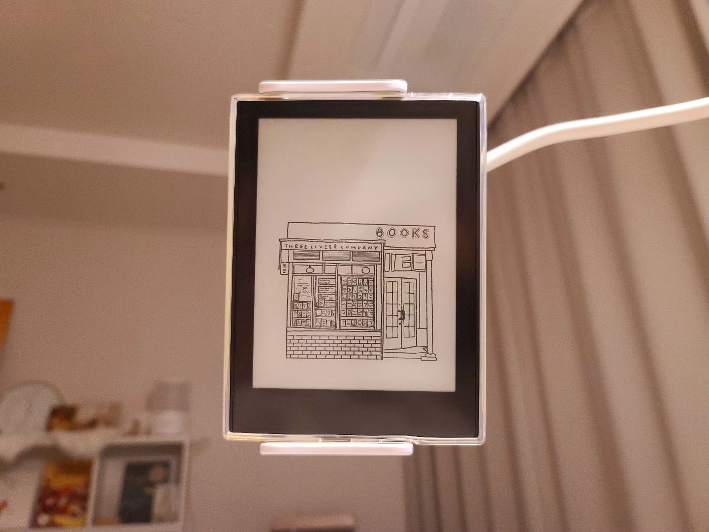 🤎𝓵𝓮𝓽𝓽𝓮𝓻𝓼 𝓶𝓸𝓸𝓭

드디어 이북리더기가 왔어요 🌝
리모컨으로 슉슉 넘기며 볼 수 있도록 공중부양시켜주신 남편께 무한 감사드립니다💛💛💛