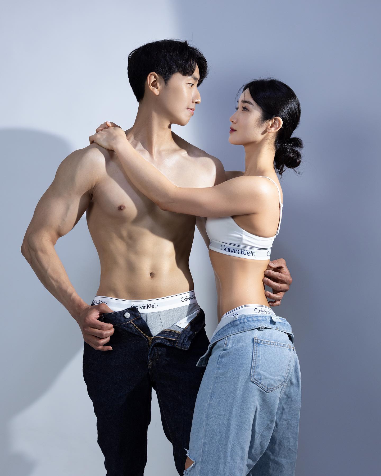 #부부 #바디프로필 #헬스 
#운동선수부부 #웨이트 
.
.
전문적인 트레이너가 들으면 기가찰만한 지멋대로 
식단과 운동이였지만 
우리 나름대로의 방식으로 열심히 
몸 만들어봤다 💪
먼훗날에 애기한테 보여줘야지 😉