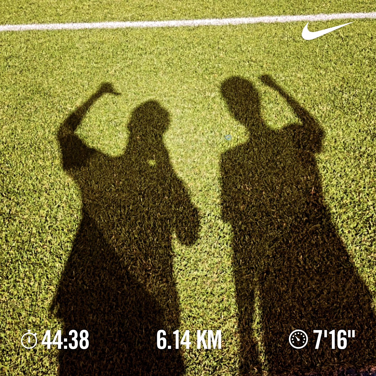 오늘도 런런~

5km만 뛰려고 했는데

얘기하다보니 어느새 6km🤣🤣

오늘도 꾸르잼~

같이 뛸사람 여기여기 붙어라~🎶
gj_december_running_crew 

#오운완 #오런완 #운동소통 #러닝크루 #같이 #뛰어요 #👍