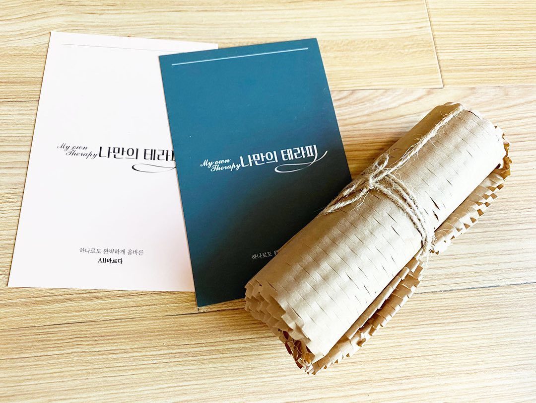 All올바르다 올인원엠플
하나만으로 완벽하게 케어해주는
줄기세포 활성화앰플이에요🌸

🎈나만의테라피 All올바르다 올인원앰플🎈
☑️주요성분
▶️하이드로라이즈드,완두콩펩타이드
▶️EGF,병풀추출물
▶️감초추출물,알부틴,호장근,황금추출물
▶️캐모마일,로즈마리,마치헌추출물 
  쉐어버터
▶️천연사탕수수

모든피부 사용가능하고,
지성피부에는 더욱더 좋은 올인원앰플
여드름피부성, 칙칙한피부, 탄력잃은피부
모든걸 해결해주는 올인원앰플이에요👍

✔️구매링크
https://smartstore.naver.com/muse1171/products/7820264389

#협찬
#나만의테라피 #All올바르다20 #올인원앰플
#여드름화장품 #여드름앰플 #지성피부앰플 
#화이트닝애흠#수분앰플 #지성앰플 #30대앰플 #40대앰플