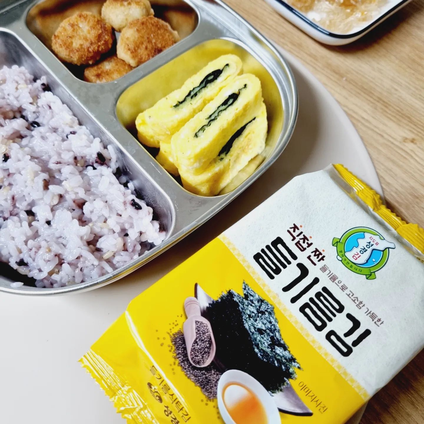 #광고 #성경김 #직접짠들기름김

식탁김.전장김.김자반
아이키우는집 필수반찬 김

직접짠들기름김은
직접짠 들기름의 고소한맛과 딱맞는간으로
밥반찬으로딱

겨울방학에 김 준비완료

#김 #김반찬 #도시락김 #김자반
#식탁김 #전장김 #조미김 #들기름김
#반찬