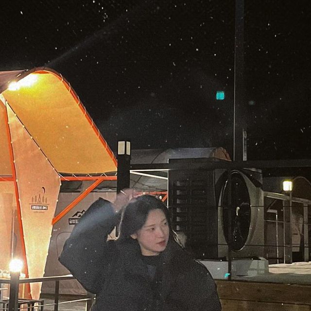 이민영 on Instagram: "#협찬 @standarderror_official 스탠다드에러 87-STAN021 에센셜 언발란스 오버핏 후드 패딩 점퍼 프론트와 백 길이가 다른 언발란스 핏으로 패딩을 입었을 때 밋밋한 느낌이 전혀
