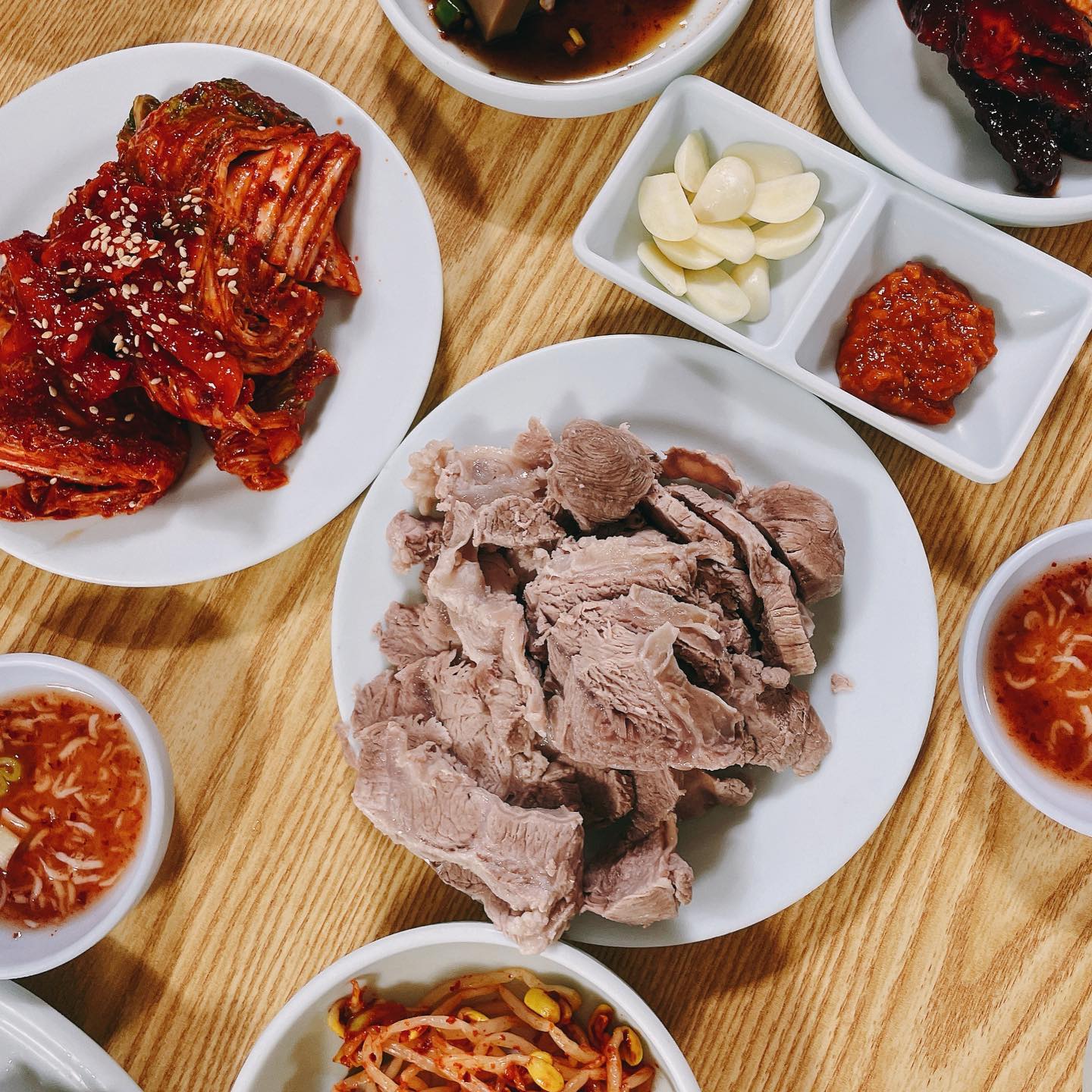 #보쌈 #장군보쌈
#용산점심 #용산 #용산밥집

#먹팔 #먹스타그램