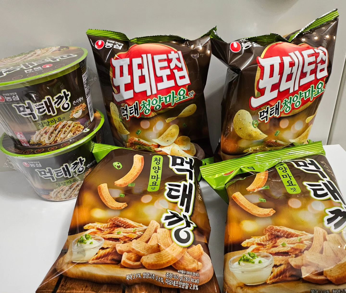 먹태깡 컵라면은 모루겠고
포테토칩 먹태 청양마요맛
너무 먹고 싶어가지구
티몬에서 구매한 먹태세트 ㅋㅋㅋ

포테토칩 먹태 청양마요맛만 있는 옵션은
이미 품절 ㅠㅠㅠ 힝..

아니 요새 먹태 왜이러케 핫해?
먹태 장사꾼의 음모야 이거?

#먹태깡 #포테토칩먹태청양마요맛
#먹태깡컵라면 #품절주의