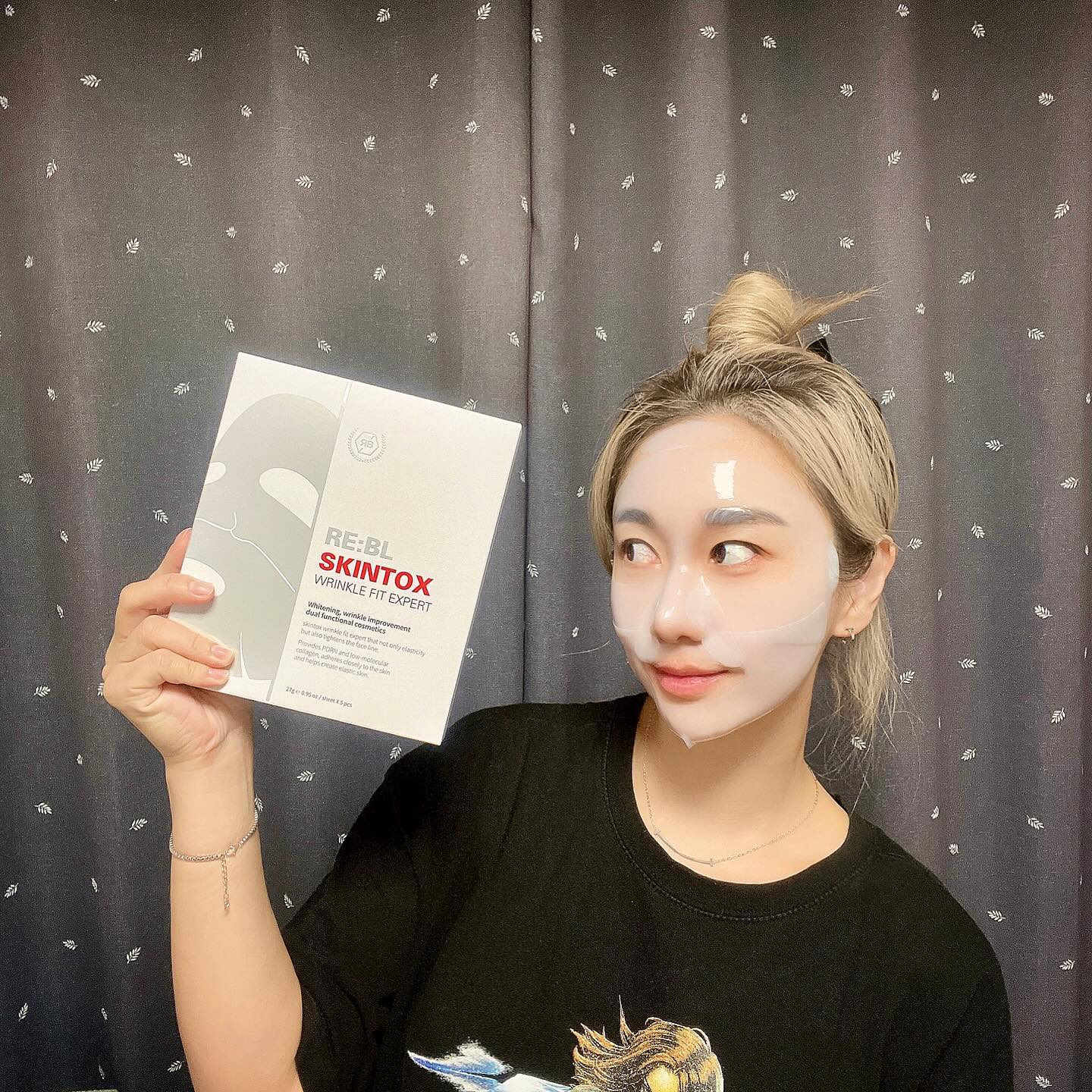 #협찬 고농축 에센스를 그대로 굳혀 만든
’리블 스킨톡스 링클 핏 엑스퍼트‘

미백앰플, 연어앰플, 콜라겐앰플, 탄력앰플 모두 넣어 
피부 탄력과 주름 관리, 미백과 항산화 케어,
보습과 진정 케어까지 모두 가능한 탄탄한 마스크팩!

하이드로겔 시트로 밀착력이 우수하고,
피부 온도에 투명하게 녹아 스며드는게 신기하고
끈적임 없이 산뜻한 마무리감까지 만족스럽다.

기본은 20~40분 부착 후 떼어내면 되는데,
자기 전 붙이고 자도 되는 피부에 흡수되는 팩이라서
수면팩으로도 활용이 가능하다.

팩 하나로 피부톤, 수분, 영양, 주름, 모공 등
모든 관리가 가능하니 안하면 손해!

https://smartstore.naver.com/91cosmedi/products/10153401518 

#rebl #리블스킨톡스 #maskpack #나인원코스메디 #투명마스크 #에스테틱화장품 #마스크팩 rebl__official