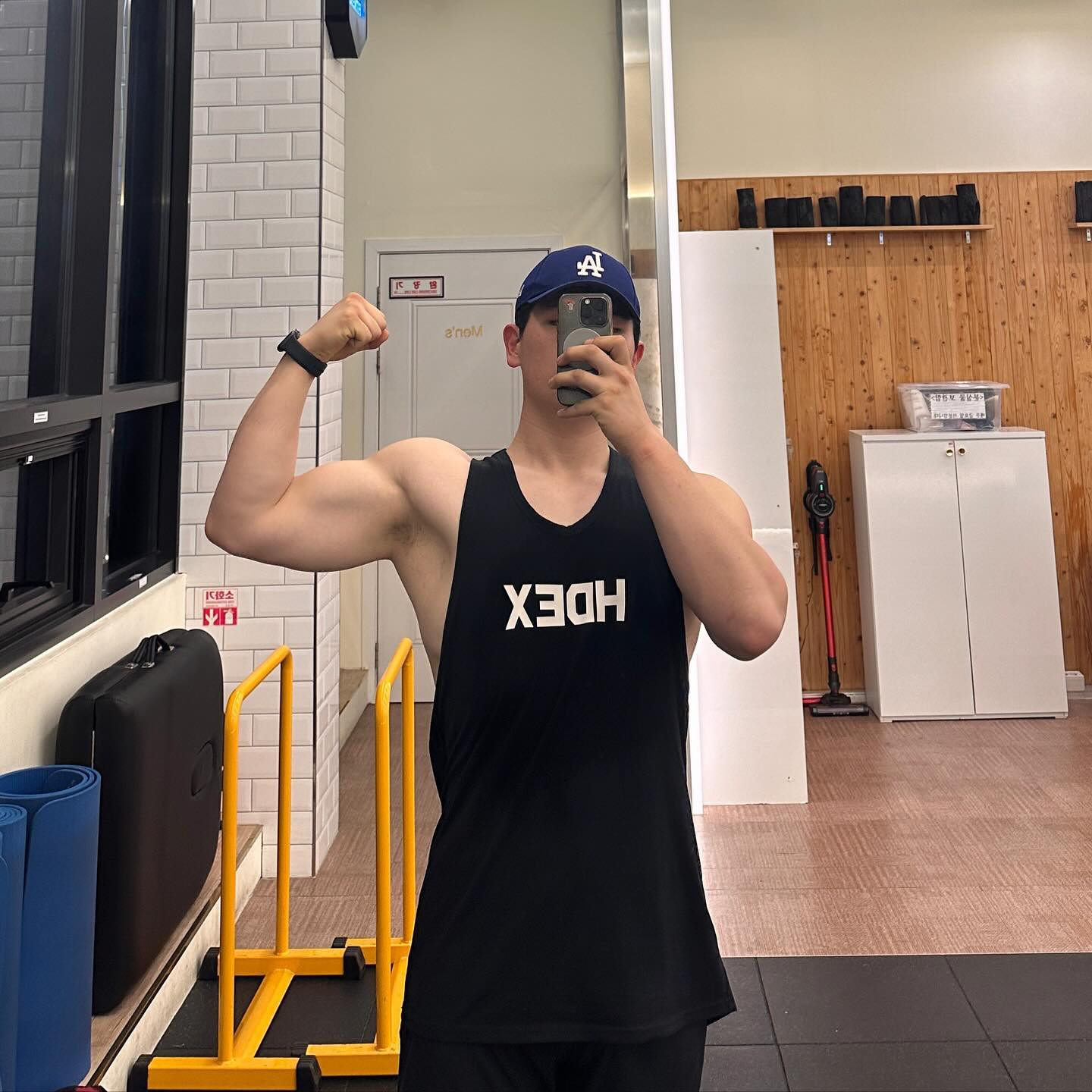 올해 목표 풀업 한번에 20개하기💪
마지막에 하나 더 하겠다고 발악…😭😭