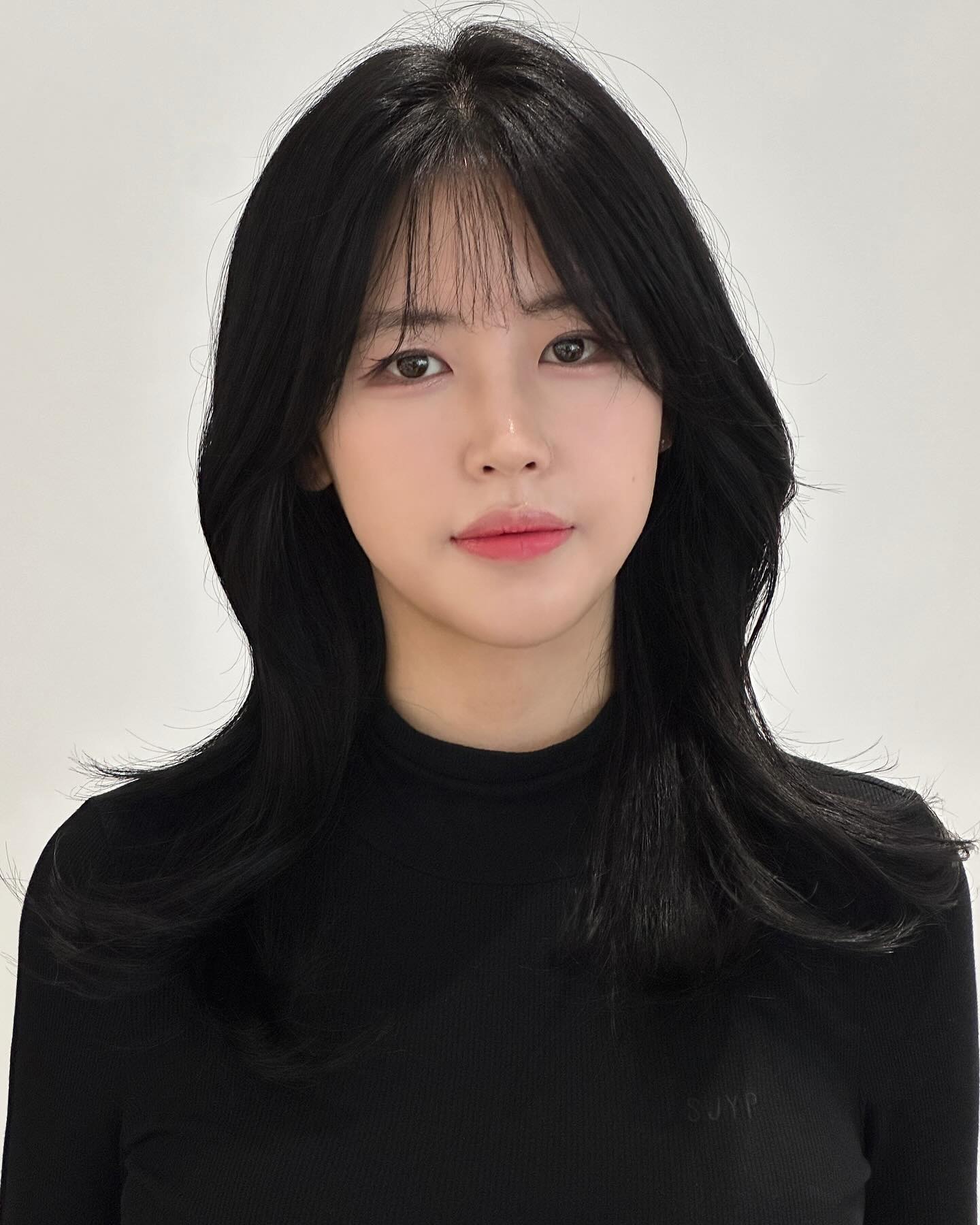 허쉬컷 해따..(๑꧆◡꧆๑)

유메즈헤어 혜리쌤께서 
얼굴형에 맞게 컨설팅도 잘 해주시고 
상담도 잘 해주셔서 
가벼운 머리로 리프레쉬 완료🤍

*이 게시물은 협찬임을 알려드립니다*