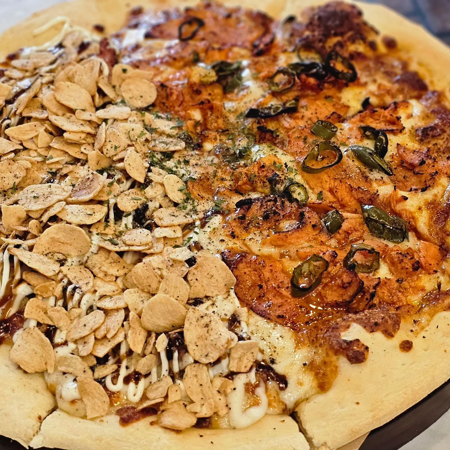 🍕
#인생소울푸드 
#피자맛집 #유니오피자앤펍

반반피자와 맥주가 맛있는곳
#스윗갈릭포테이토피자 
#스파이시피자

갈릭피자는 무조건 드세요
수제소스와 마늘후레이크 조합이
진짜 미쳤거든요😍

#피자맛집 #상수역맛집 #상수역피자맛집 
#블로그체험단 #피자와맥주 #피맥맛집