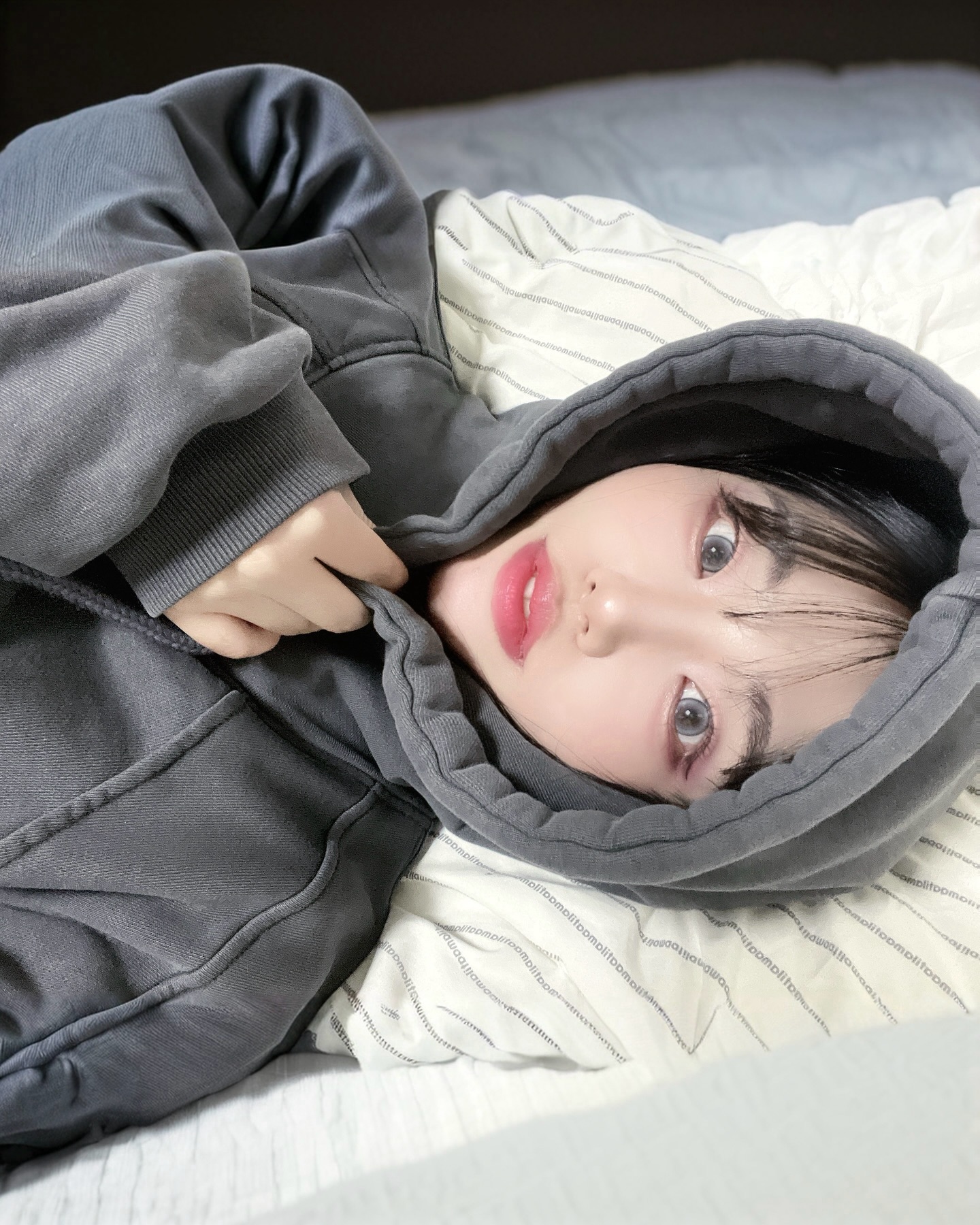 돼지런한 목~일 일상✨
퇴사하는 팀장님이랑 점심~저녁 내내 같이 먹고 수다도 떨고,
일도 열심히 하고나니 너무 지쳐서
주말에는 젤 좋아하는 친구랑 오랫만에 만나
동네맛집, 그동안 가보고싶던 카페도 가보고, 집들이도하고🤍
잠깐 나간 쇼핑외출인데 코엑스는 역시 사람이 너무 많아요ㅠ
집와서 뻗😭😭

다음주가 벌써 크리스마스 라면서요??🎄
야근을 줄이고 운동을 갈수있길 바라며…🫨💪🏽
다음주도 화이팅🎉✨