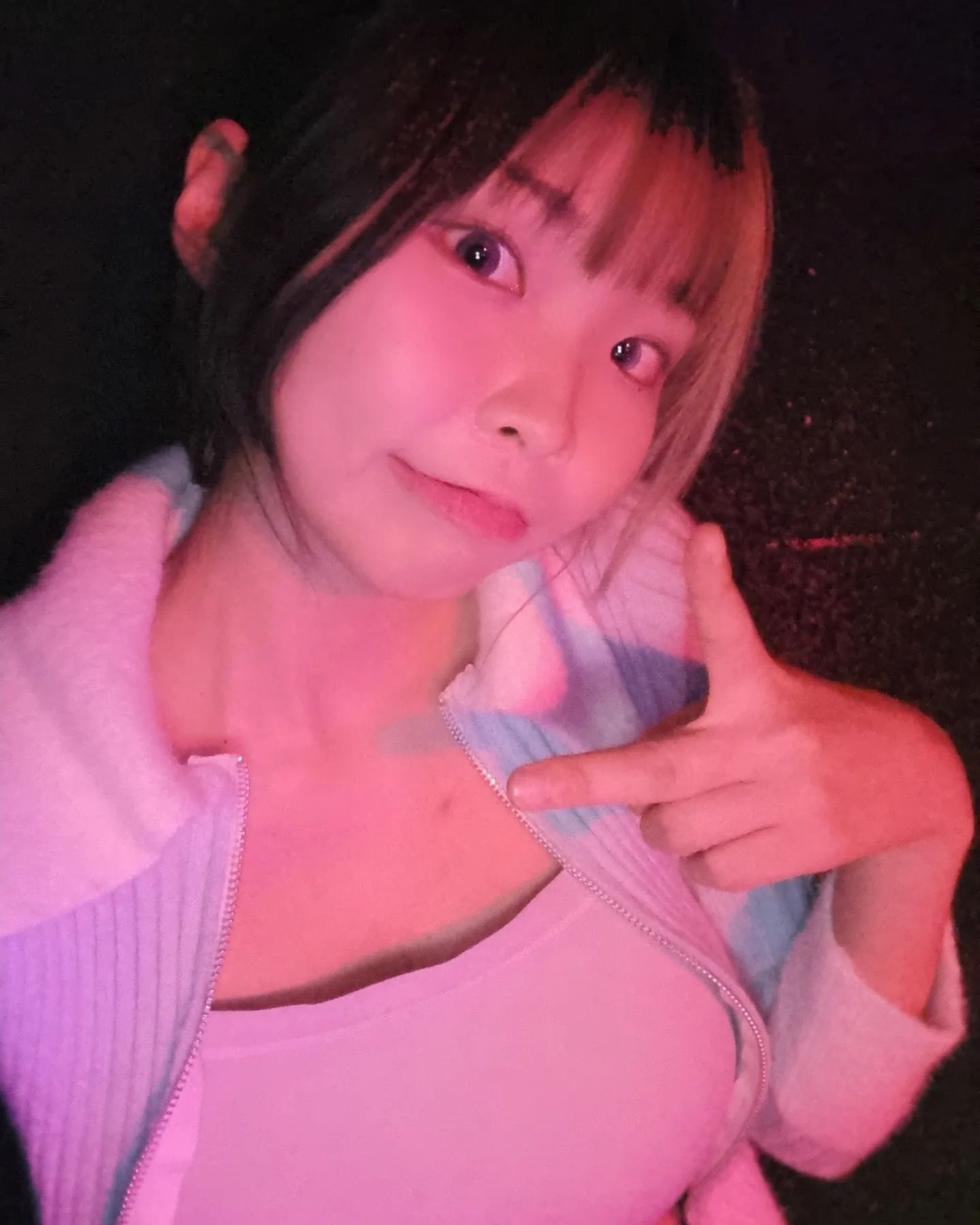 ✌🏻😇 내일이면 24살이라고 누가 정했냐 갑자기 화나네
난 그냥 슴살할게 내가 그렇게 정함 반박 안 받음