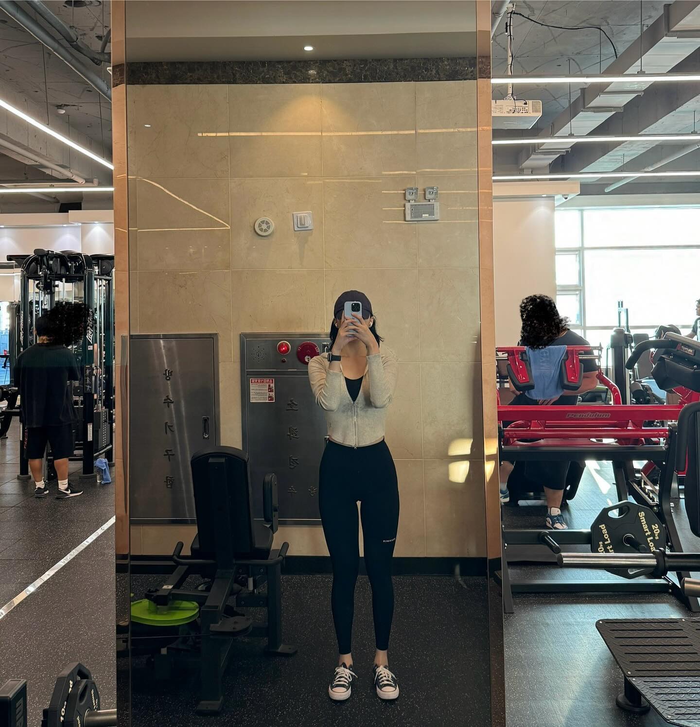운동할 때 긴팔은 아직 무리🥵