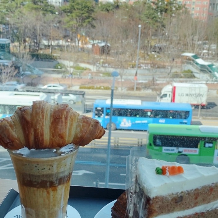 🍰[신도림역카페] 뷰가 좋은 아방갤러리카페 디큐브시티점