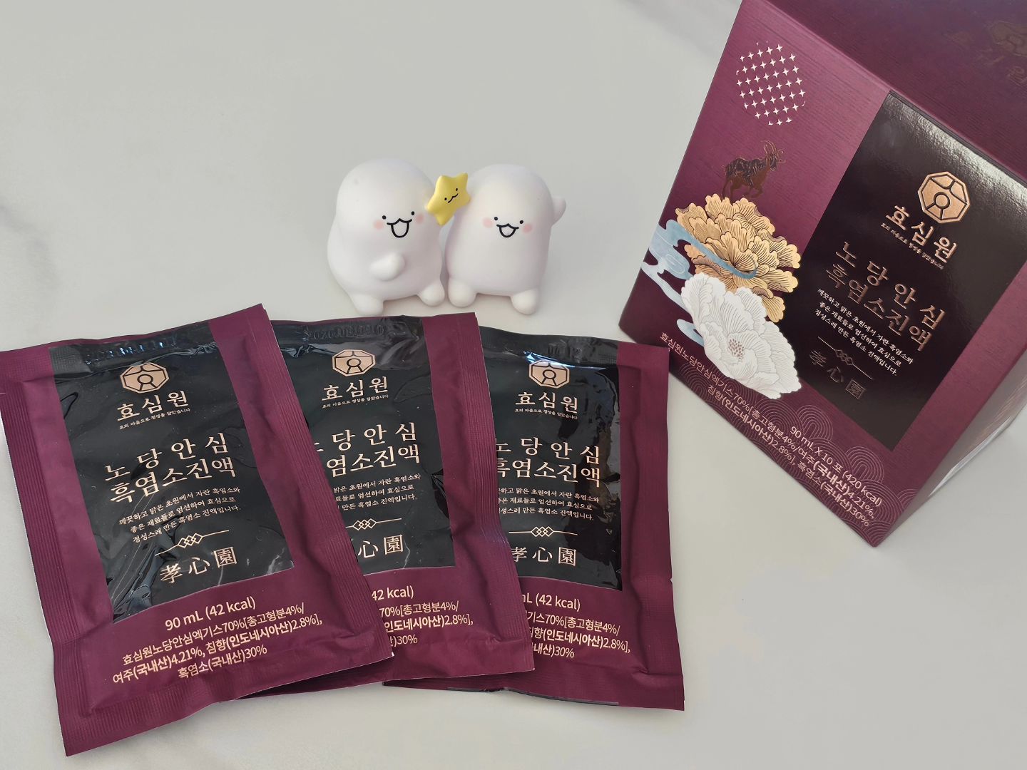 #협찬 
임신과 출산, 육아로 기력저하된 나를 위한 선물^^❣️
흑염소진액이라고 다 똑같진 않다구요~ 
무려 흑염소 30% 고함량 효심원 흑염소진액!
.
지리산 자락에서 자연방목으로 자란 국내산 흑염소~🥰🥰
흑염소뿐만아니라 국내산 유기농 여주, 돼지감자, 바나바잎, 미역귀 추출물(후코이단), 사자발쑥 등 무려 15종의 원료 첨가!!
.
당류 0g으로 인증받아 성분표에도 표기되어있는데요 
노년, 중장년층 혈당 건강에 좋은 원료를 넣어 당류 부담없이 드실수 있어요😍😍 
.
하루 1~2포! 
맛이 부담스럽지 않고 누린내가 없어서 거부감 제로 ~👏👏
.
저도 이제 적은 나이가 아니라 ㅎ 건강은 셀프로 챙기기!!
부모님, 수험생, 임산부 선물로도 추천드려요~👍👍
.
#흑염소진액 #부모님선물 #임산부선물 #수험생선물 #선물 #명절선물 #건강선물 #선물스타그램 #생신선물 #갱년기 #저당 #흑염소 #흑염소즙 #흑염소엑기스 #흑염소탕#고함량  #건강 #보양식 #즙 #고급선물 #효심원 #효심원흑염소진액

hyoshimwon_official