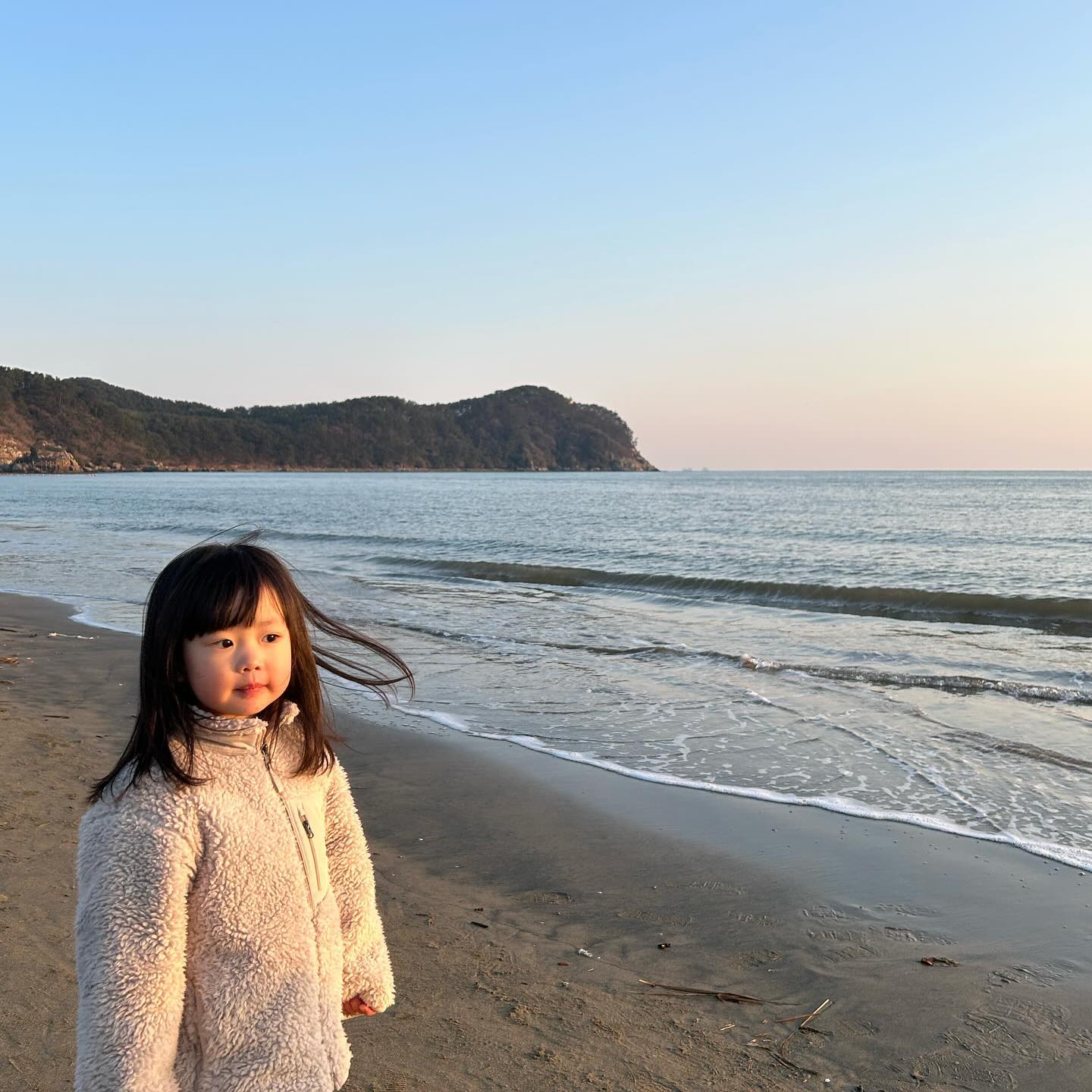 빠른 저녁먹구 바다보러🌅