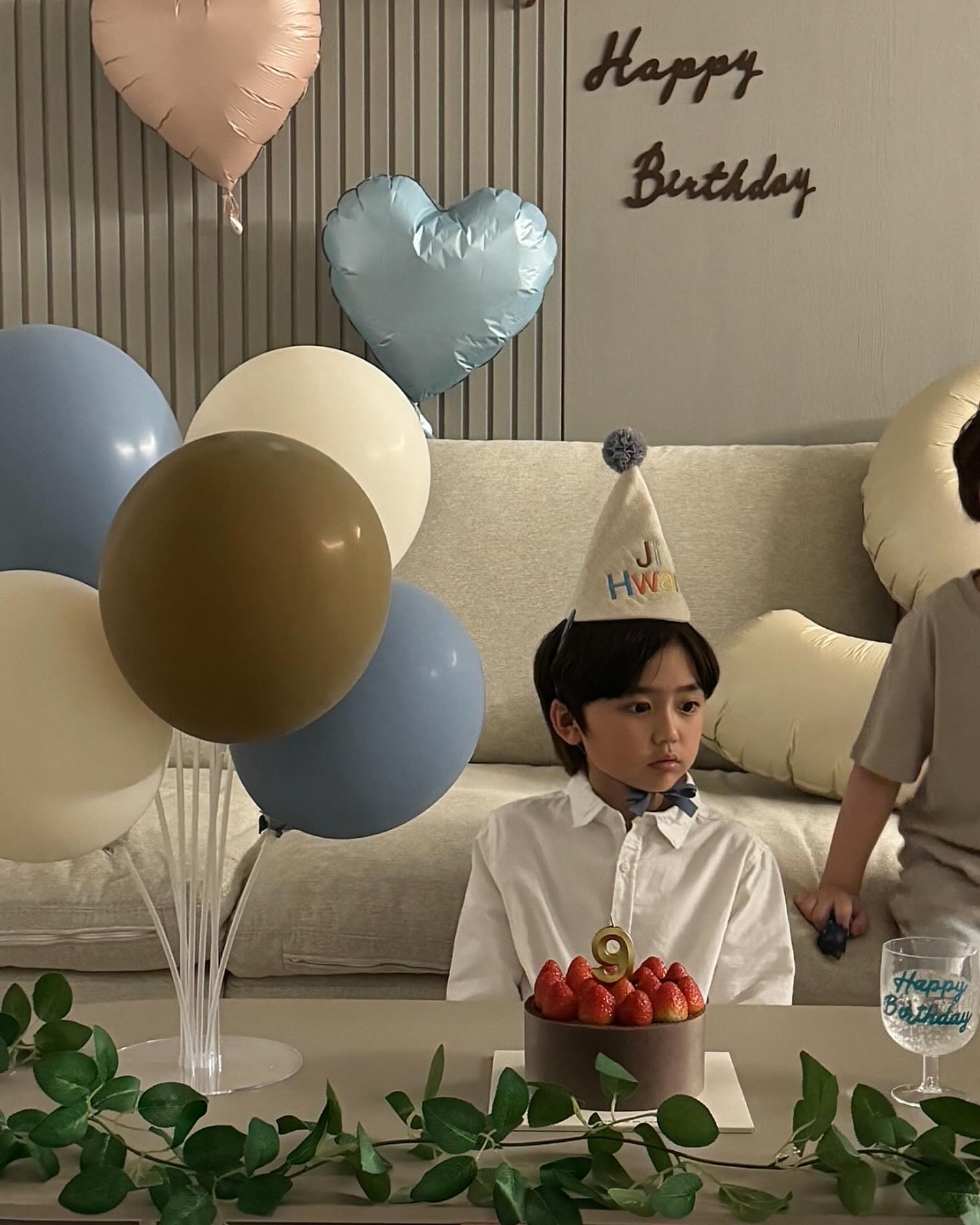 #HBD #9year
 
9살이 된 지환이, 
건강하게 잘 크고 있는 모습이 보기 좋아🥰
늘 지금처럼 뭐든 즐기고 배우는 아이가 되길,
차곡차곡 쌓여 좋은 영양분이 되길,
너의 9번째 생일을 축하해🎂
잘먹고 잘자고 잘크자❤️❤️❤️