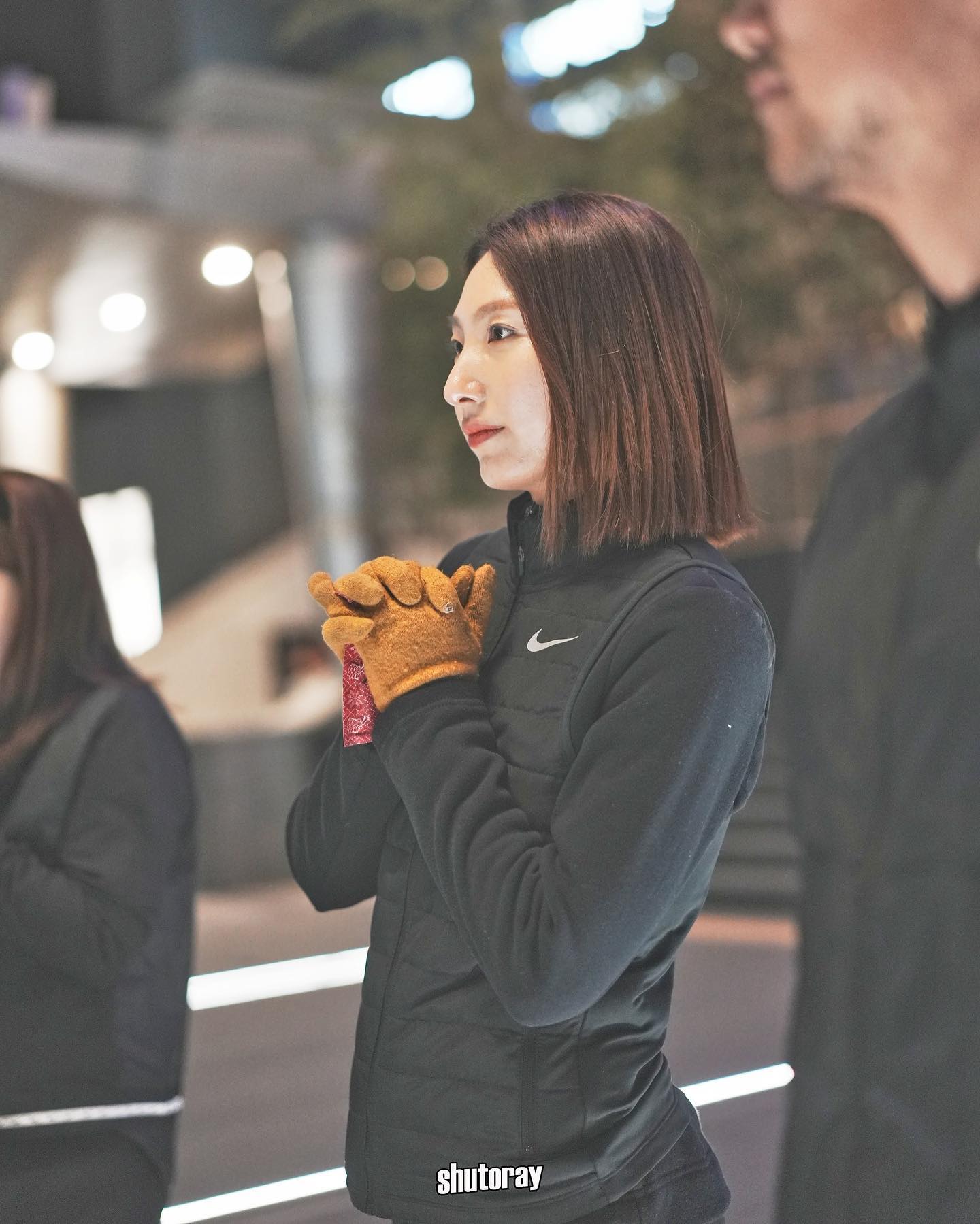.
.
#한철러닝

남편이 한철 지난 사람이라 가만있었는데
자동 가입되었다는 한철러닝..저도 다녀왔어요!
한철러닝 멤버는 이미 한철 지난 사람들로만 이루어져있고,
한철 게스트 뛰려면 한철멤버에게 문의📩
 그럼 카톡 링크 전달해줘요

다음 한철러닝은 2/24(금) 이래요

📸 leeks_188 
📸 shutoray 

#러닝 #러닝하는여자 #운동하는쥐상 #운동하는여자 #운동하는남자 #한철 #운동 #단체러닝 #러닝스타그램