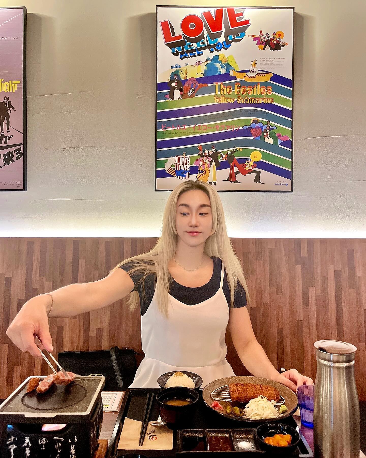 🥢

대학로에서 공연보고 
밥 먹으러 규카츠정 갔다가
브레이크타임 걸려서 못가게 되었는데,
’규카츠‘에 꽂혀서 야당까지 넘어와서 먹었다! 🔥

1시간 반 걸려 도착했는데,
20분 만에 사라진 규카츠.

간만에 제대로 된 규카츠 먹었다. 🫶🏻