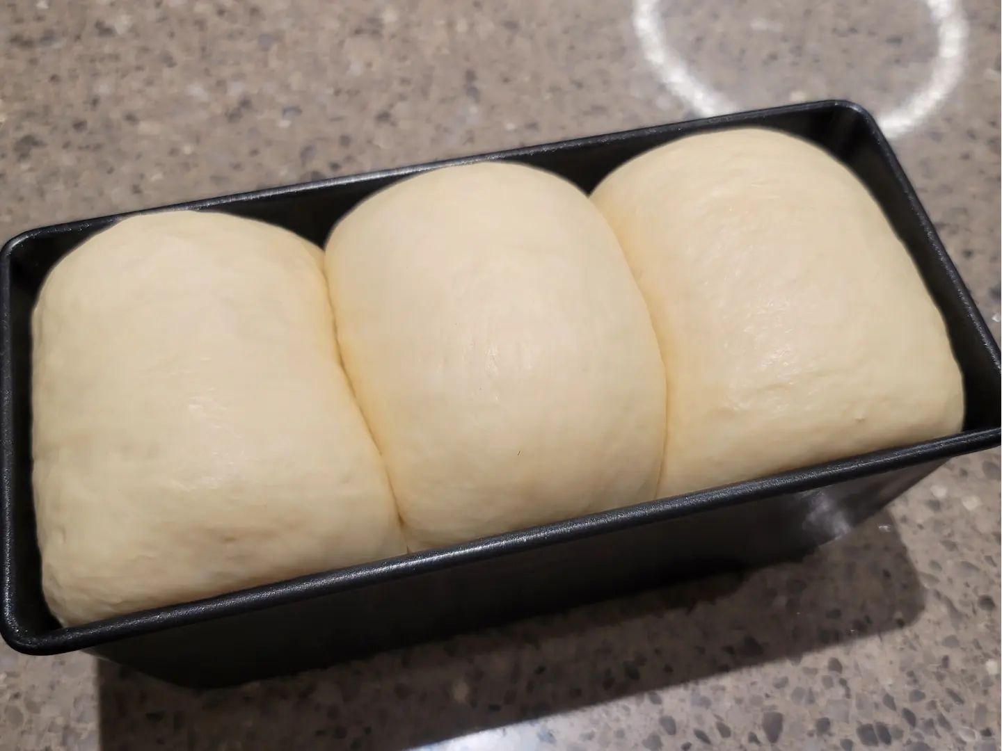 #오늘아님

어제 아침으로 직접 만든 #식빵 과 #포도잼 으로 브런치🍽
식빵 굽굽🍞
달달한 포도잼🍇

내가 했지만 맛있음😆