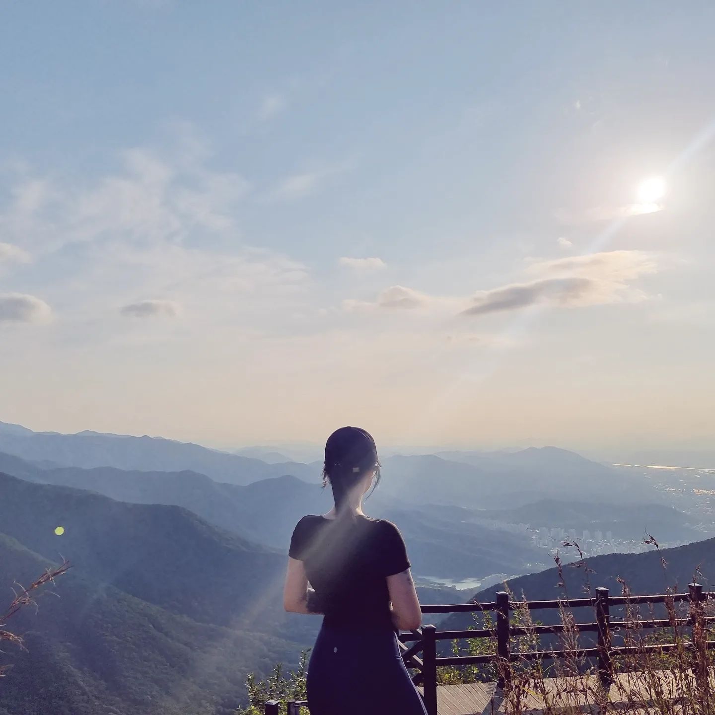 .
⛰️⛰️

#앞산은 #은근높당