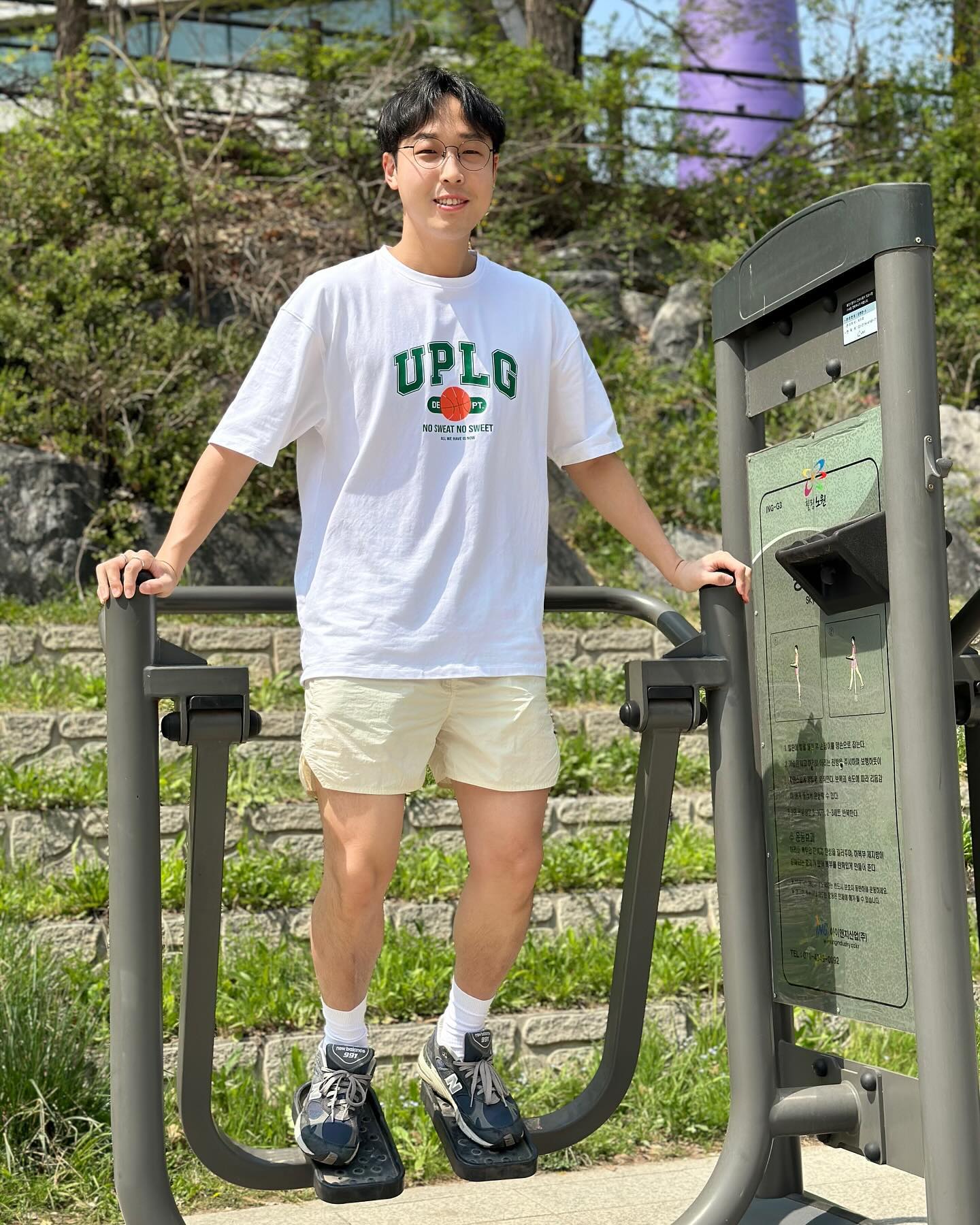 #협찬 운동중🏃

uplounge_official UPLG 덩크로고 오버핏 티셔츠
-
📌 편안하고 데일리하게
스포츠 욕구를 채워줄 오버핏 티셔츠✨
.
.
.
#유피라운지 #UPLOUNGE #UPLG #짐웨어 #짐웨어추천 #데일리룩 #데일리룩추천 #라퍼지스토어 #뉴발란스 #꾸안꾸 #꾸안꾸코디