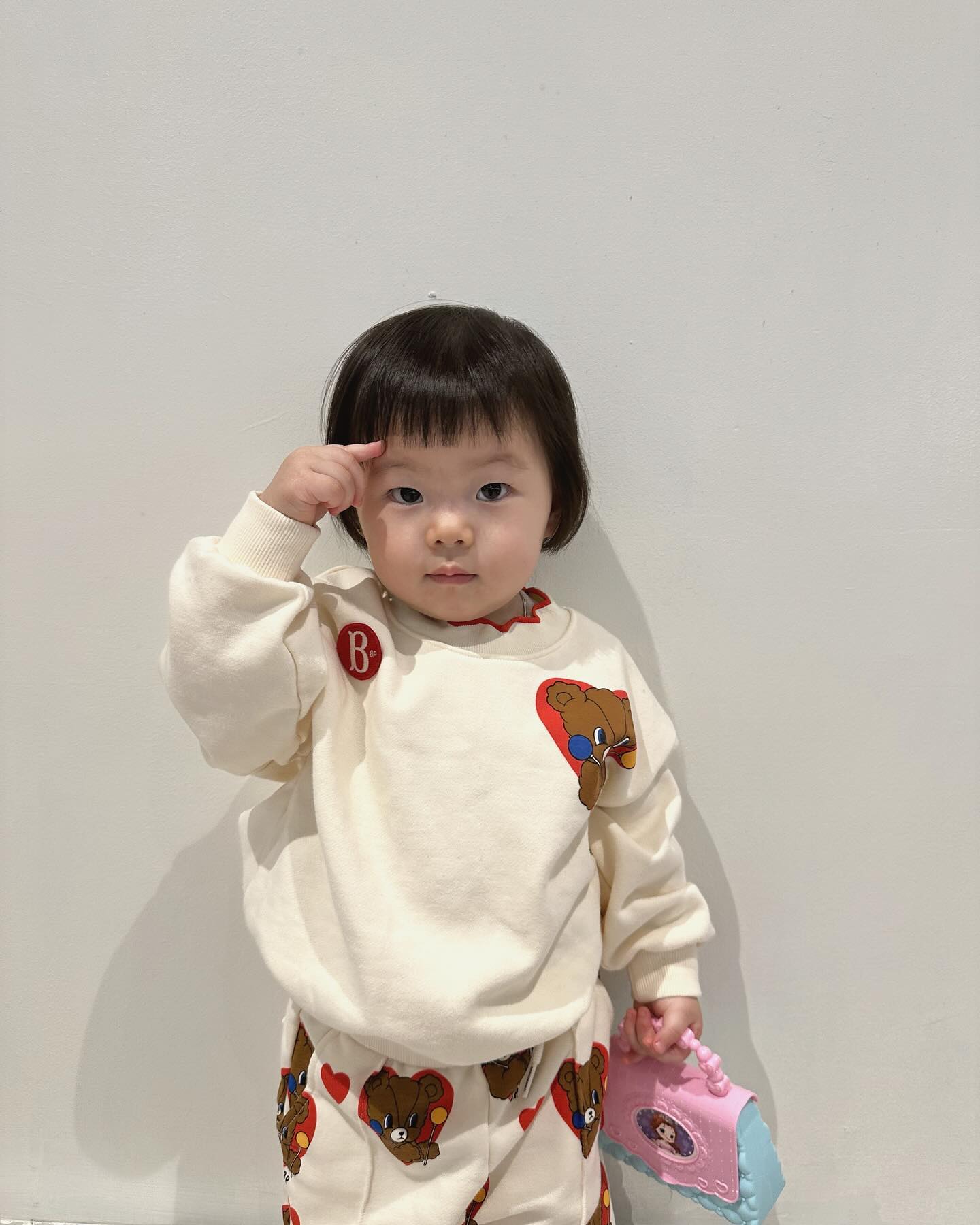 이제 쇼핑도 할줄아는 만1세🥹🤍

다이소 쇼핑은 엄마가 허락할께 골라담아!! 
울애기도 3월에 얼집 입소확정!!

어린이집 준비물 추천 또는 꿀팁은 환영입니다!