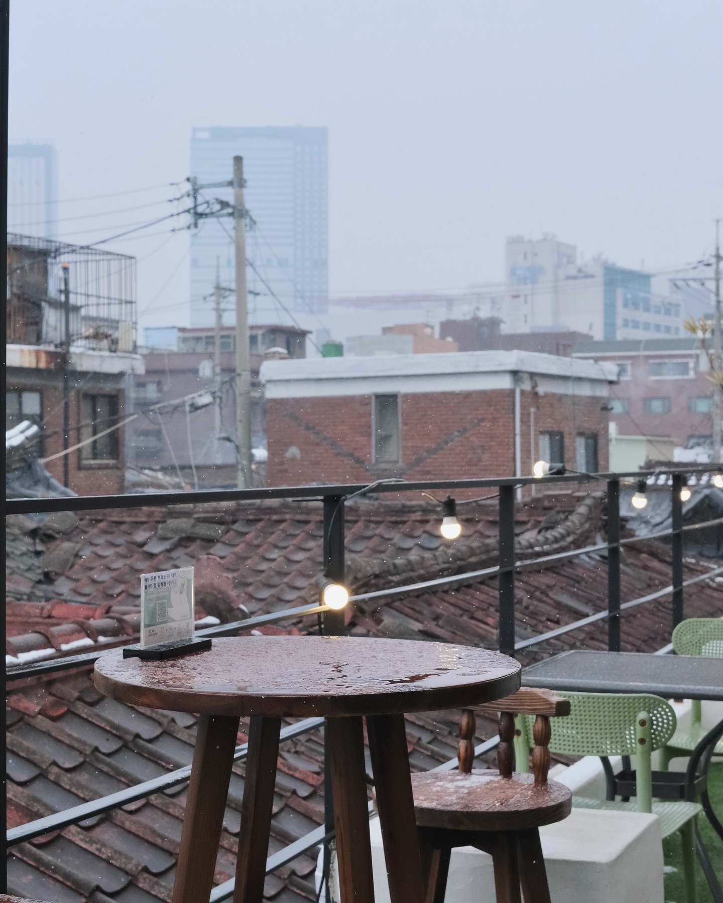 눈 내리는 테라스 ❄️
#fujifilm #korea #yongsan #katto #cafe #photography #cafestagram #brunch #snowday #용산카페 #용산역카페 #카페카토