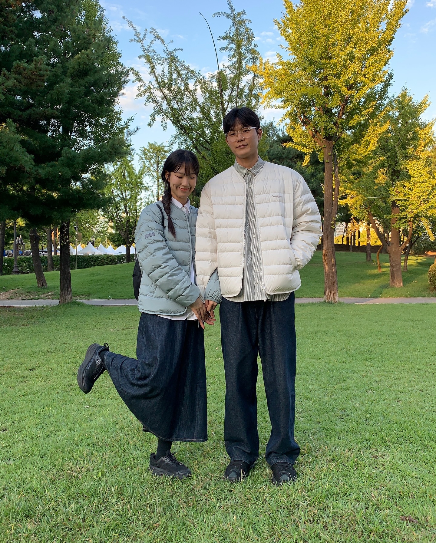 covernat_  따뜻하고 가벼운 커버라이트 카라리스 중경량 다운 패딩을 입어보았어오! 쌀쌀해지는 날씨, 야외 활동은 커버낫과 함께 하려구요 ㅎㅎ 겨울에도 레이어드해서 입기 딱 좋은 패딩! 컬러감도 얼마나 예쁜지🩶

#제품협찬 #COVERNAT #커버낫 #커버낫경량패딩 #경량패딩 #겨울이너 #데일리 #환절기 #고프코어 #커플룩 #커플패딩 #커플코디 #고프코어룩

오늘 내가 네게 명령하는 여호와의 규례와 명령을 지키라 너와 네 후손이 복을 받아 네 하나님 여호와께서 네게 주시는 땅에서 한 없이 오래 살리라(신 4:40)