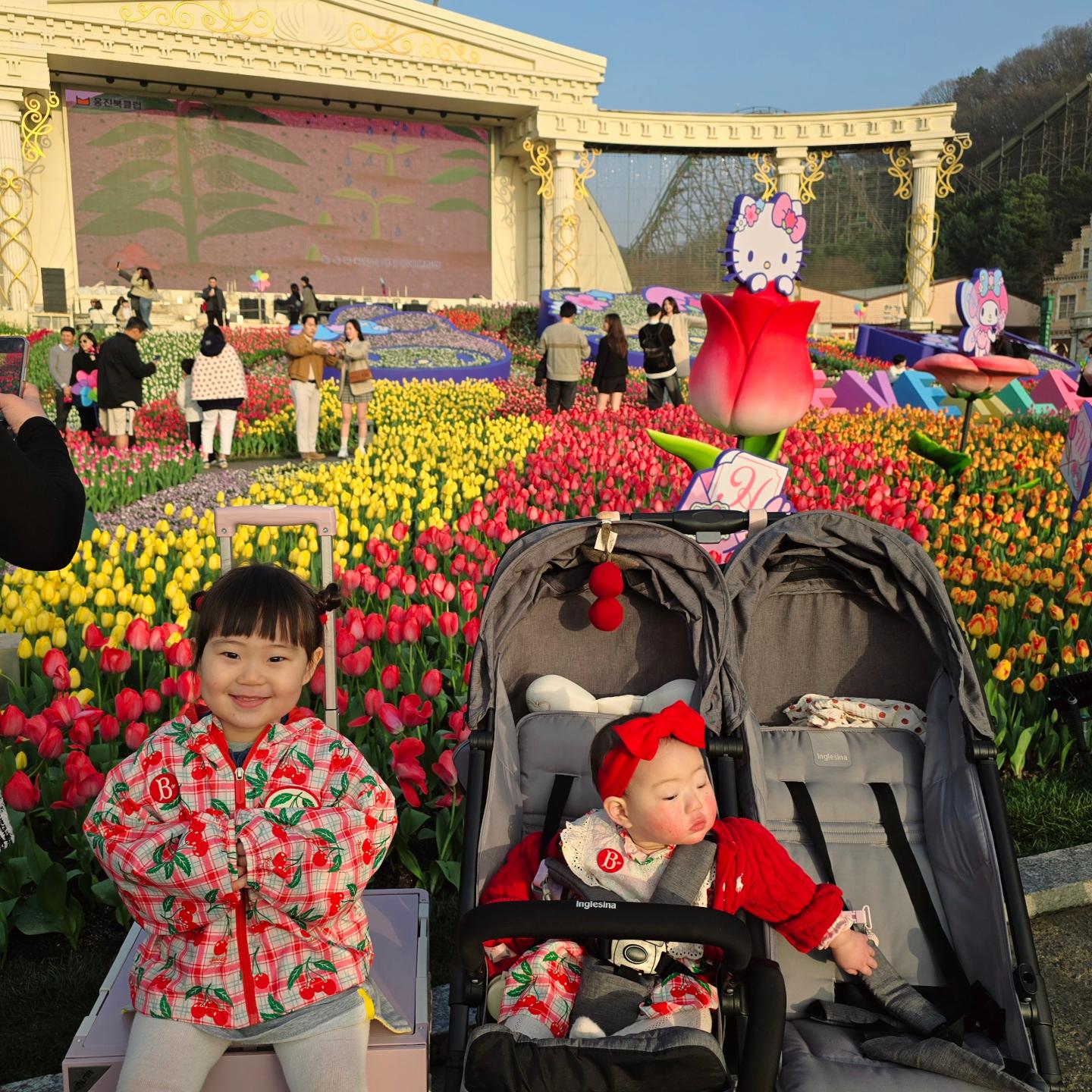 3월의 에버랜드 튤립축제🌷

오픈런부터 폐장 불꽃🎆까지 야무지게보고,
이번엔 사파리월드 .ᐟ .ᐟ 
너무좋아서 사파리월드 블럭까지사고💚