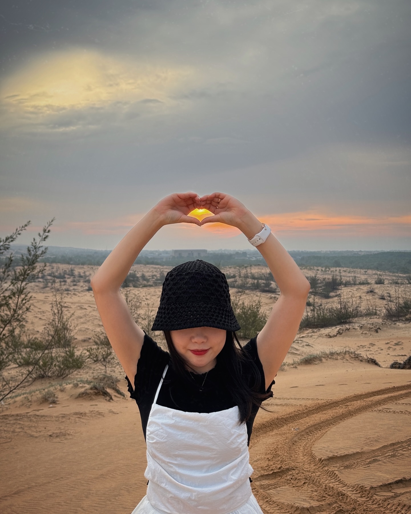 나트랑 여긴 꼭 가세요!!😉✈️

4박 6일 일정 중에 가장 기억에 남고
사진 한가득 남기고 오는 #무이네투어 필수!

비록 비가와서 날씨가 안좋았지만 🌧️
비 맞으면서 사진 찍어도 사진은 문제 없었던
재밌었다요!!!🫶🫶

.
.

#나트랑여행 #나트랑4박6일 #무이네지프투어 #무이네여행 #여행에미치다 #베트남여행 #나트랑투어추천 #여름휴가지추천
